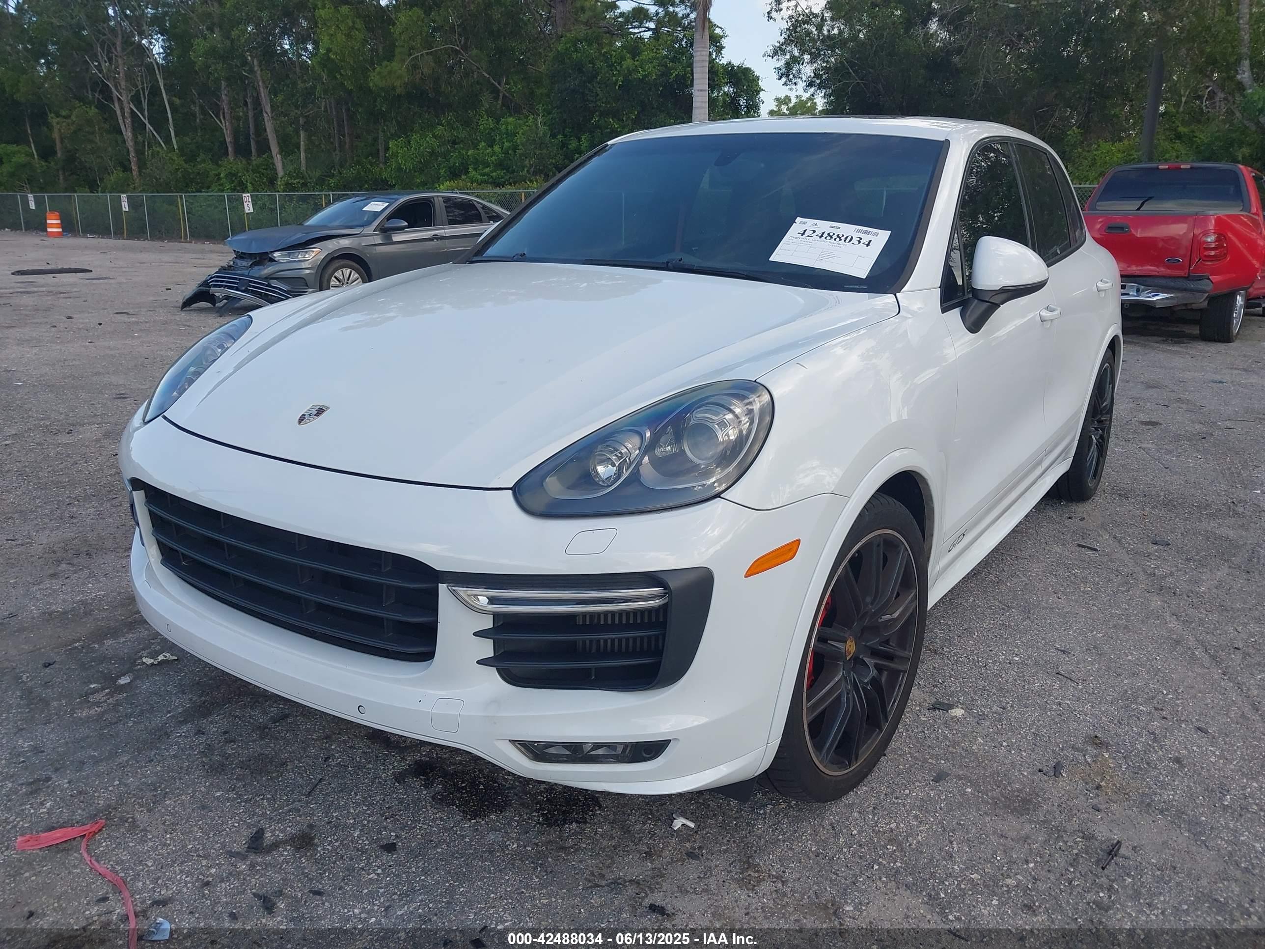 PORSCHE CAYENNE image 2