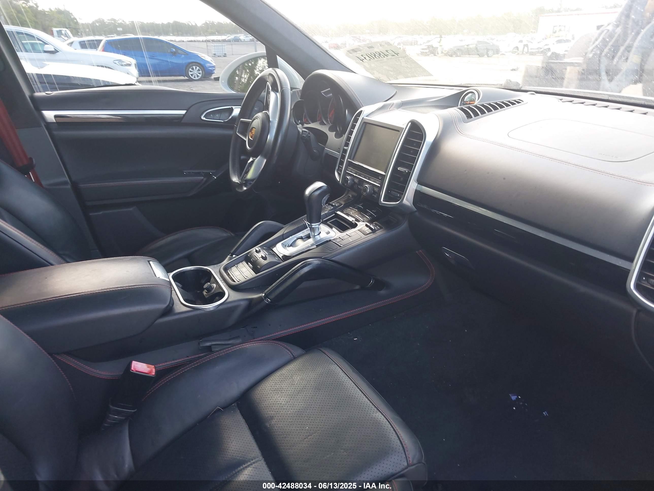 PORSCHE CAYENNE image 5