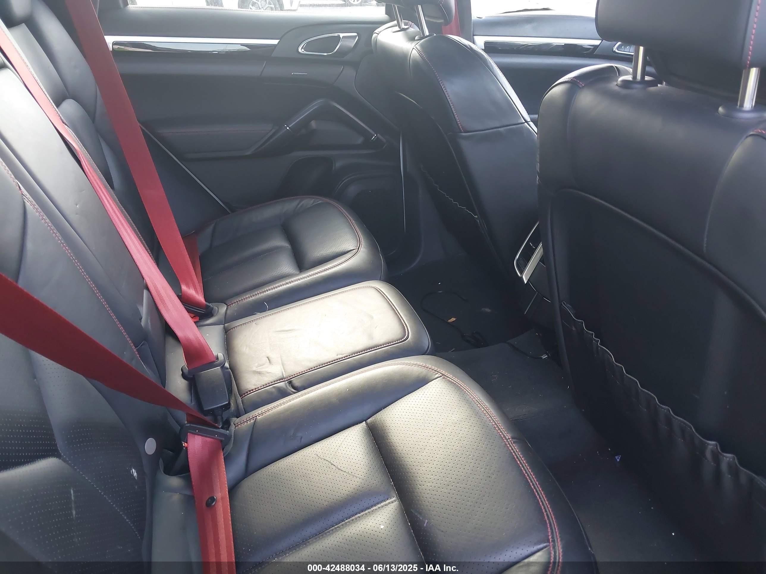 PORSCHE CAYENNE image 8