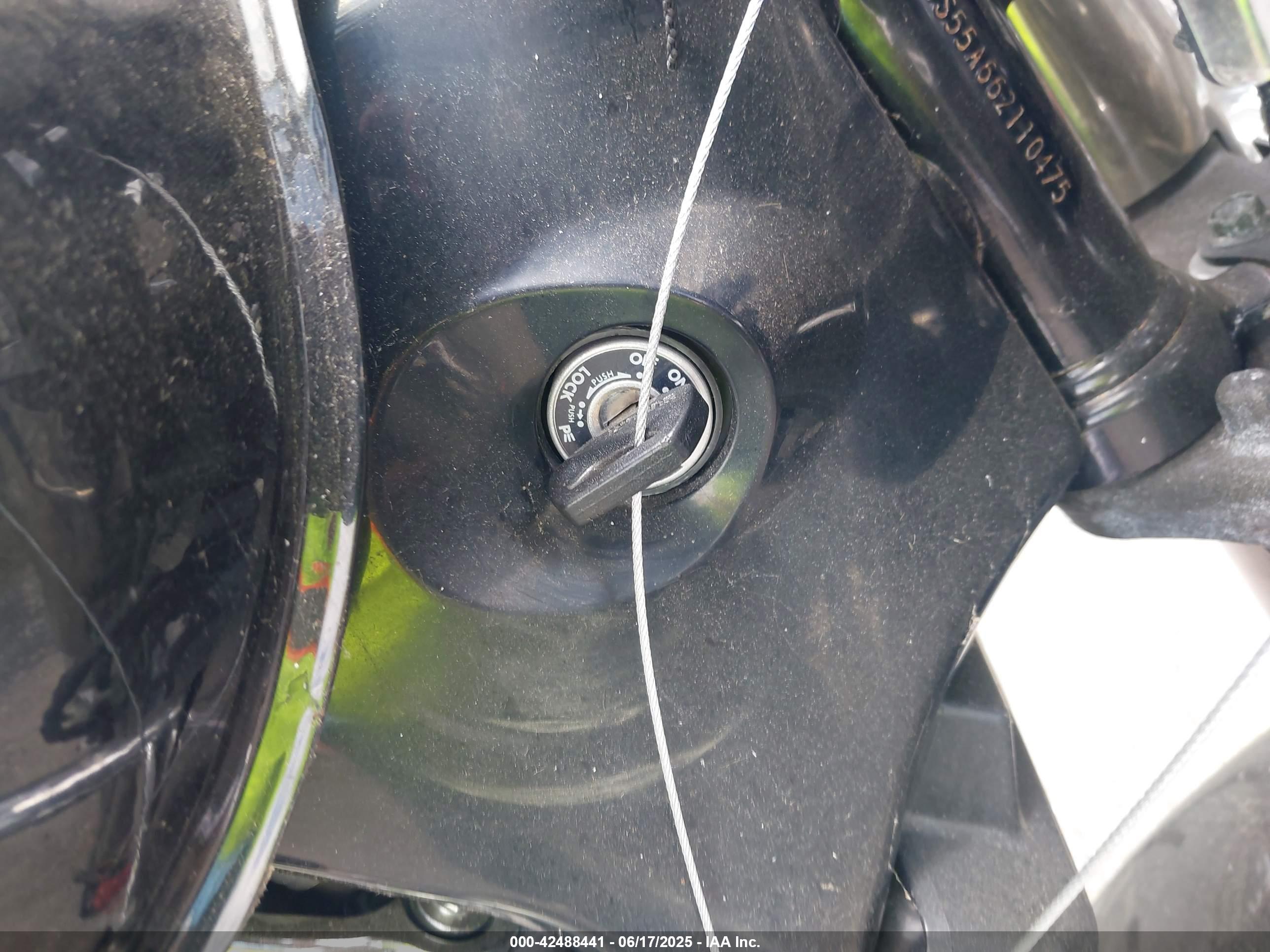 SUZUKI C50 image 11