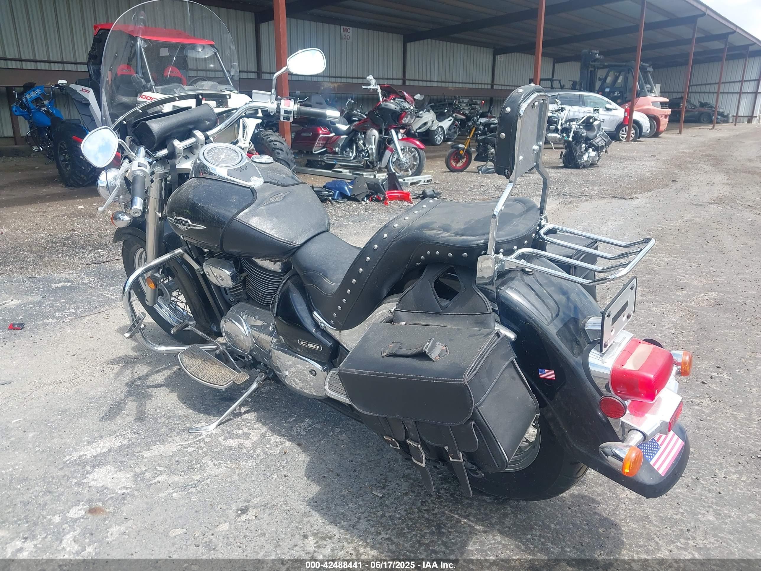 SUZUKI C50 image 3