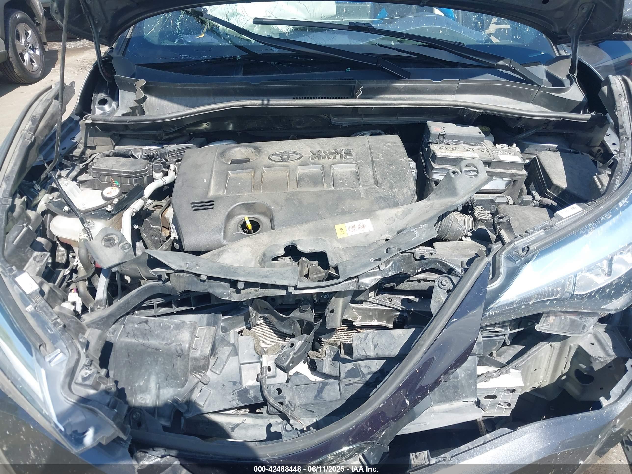 TOYOTA C-HR image 10