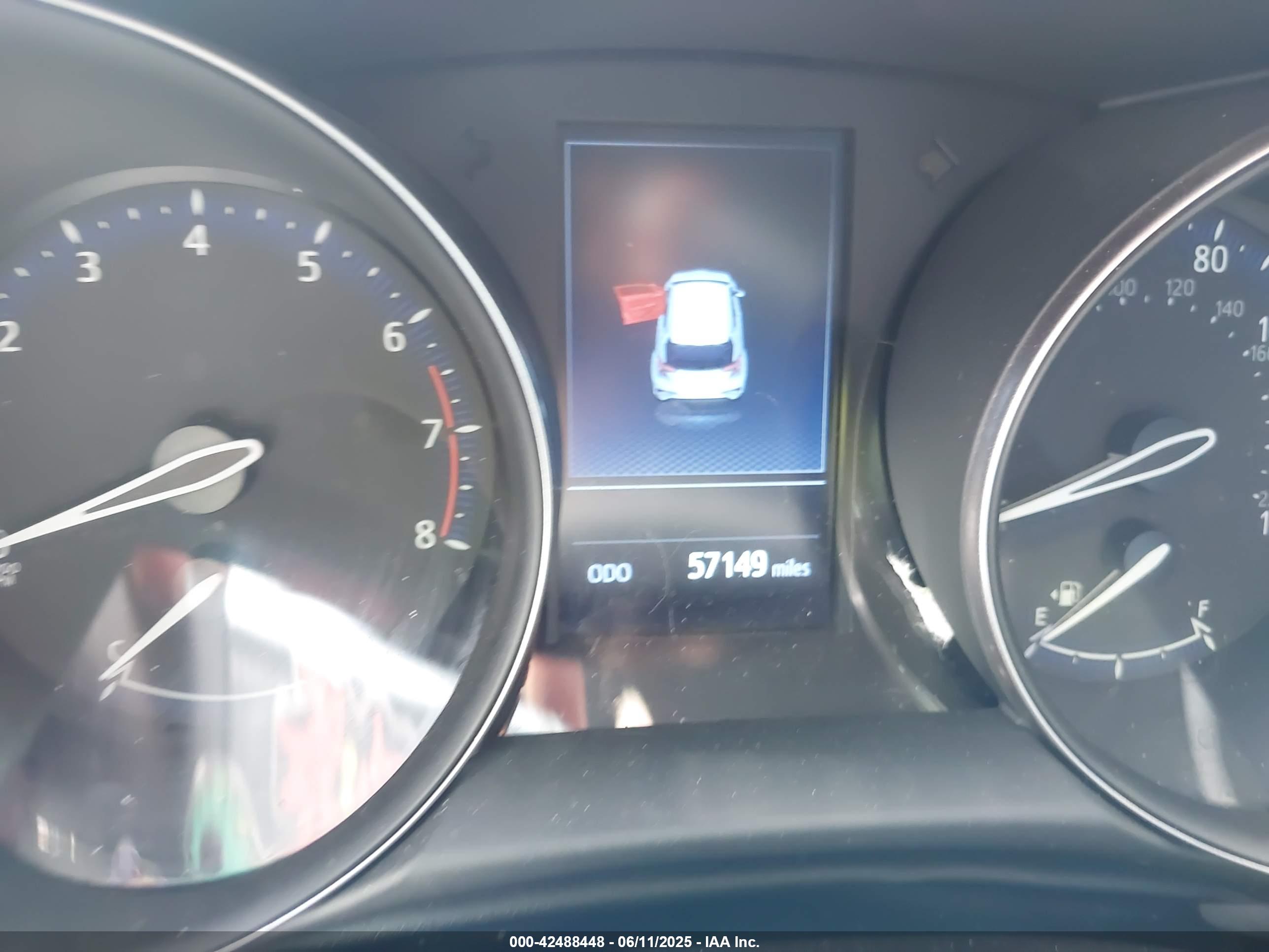 TOYOTA C-HR image 7