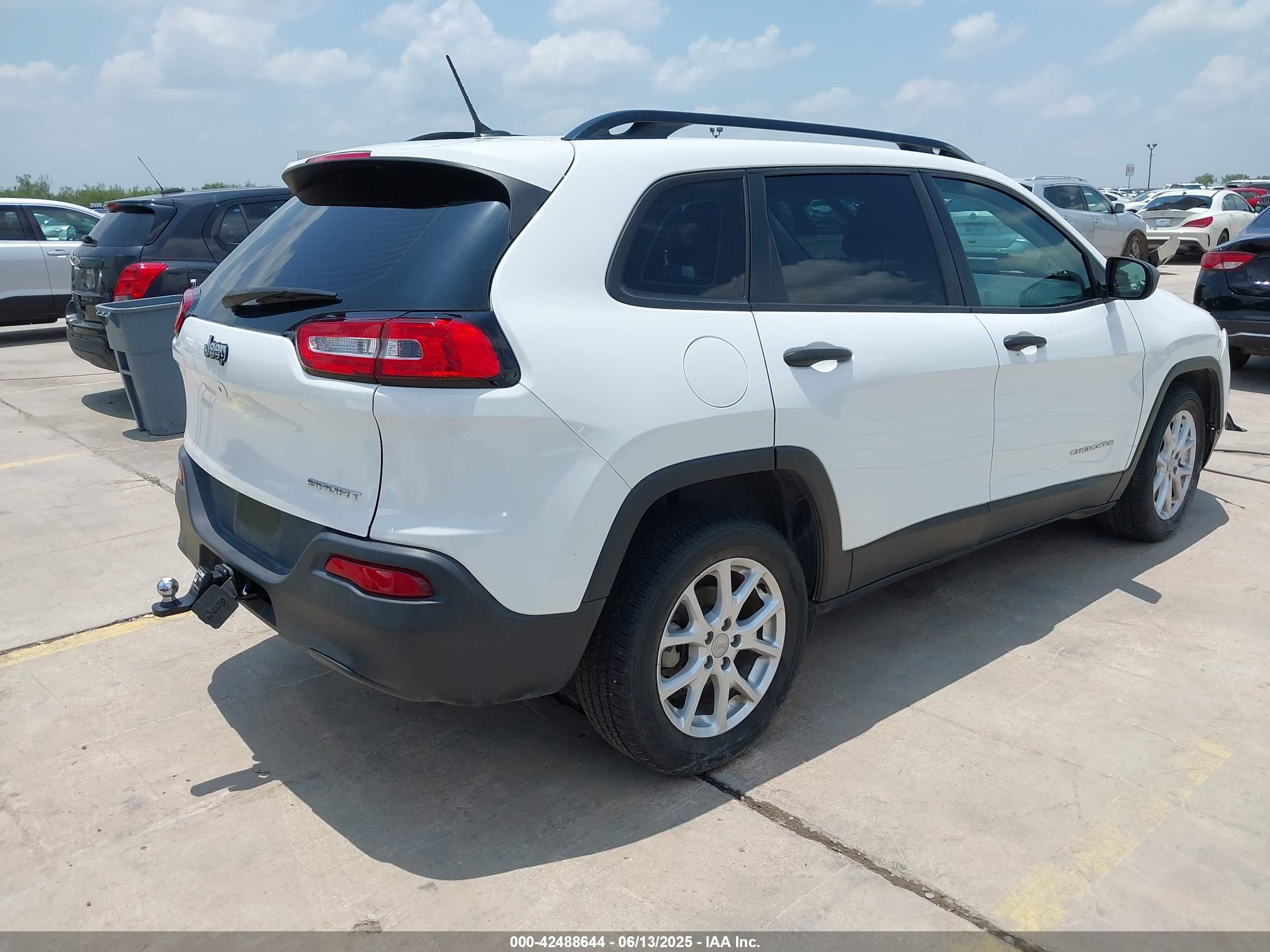 JEEP CHEROKEE image 4