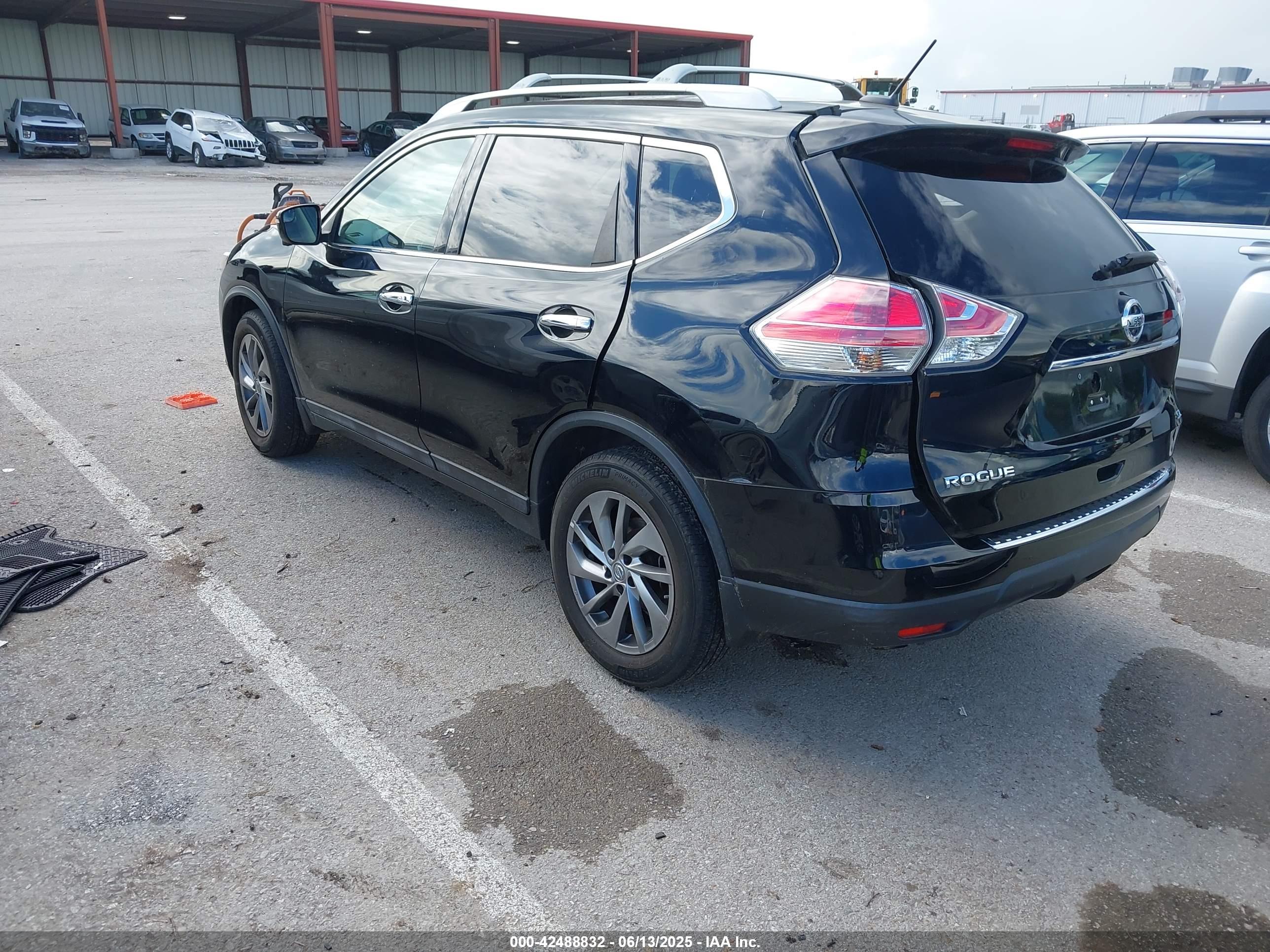 NISSAN ROGUE image 3