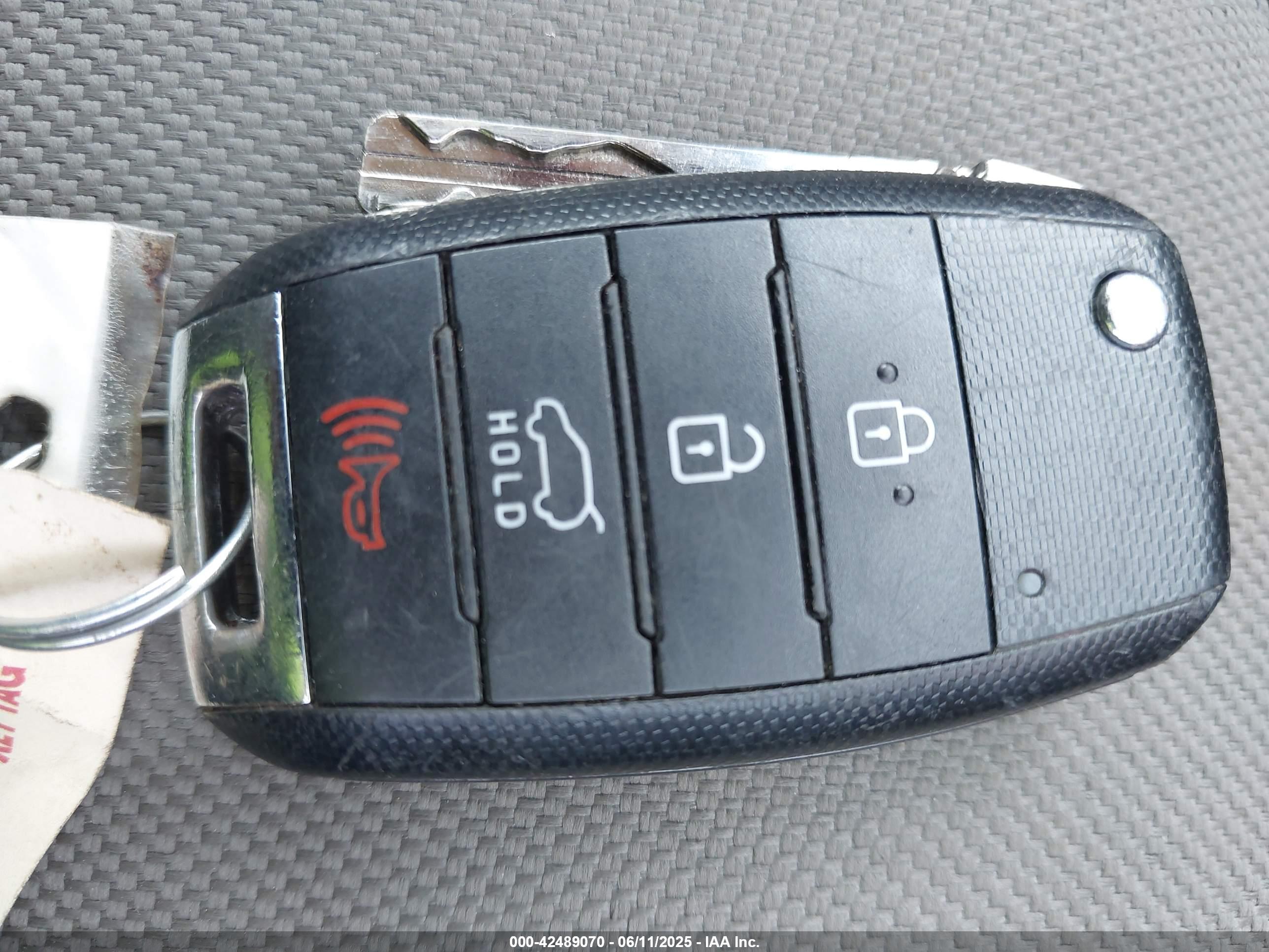 KIA SPORTAGE image 11
