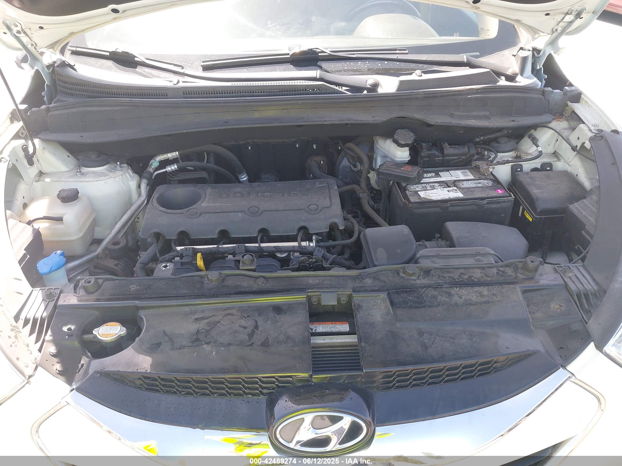 HYUNDAI TUCSON image 10