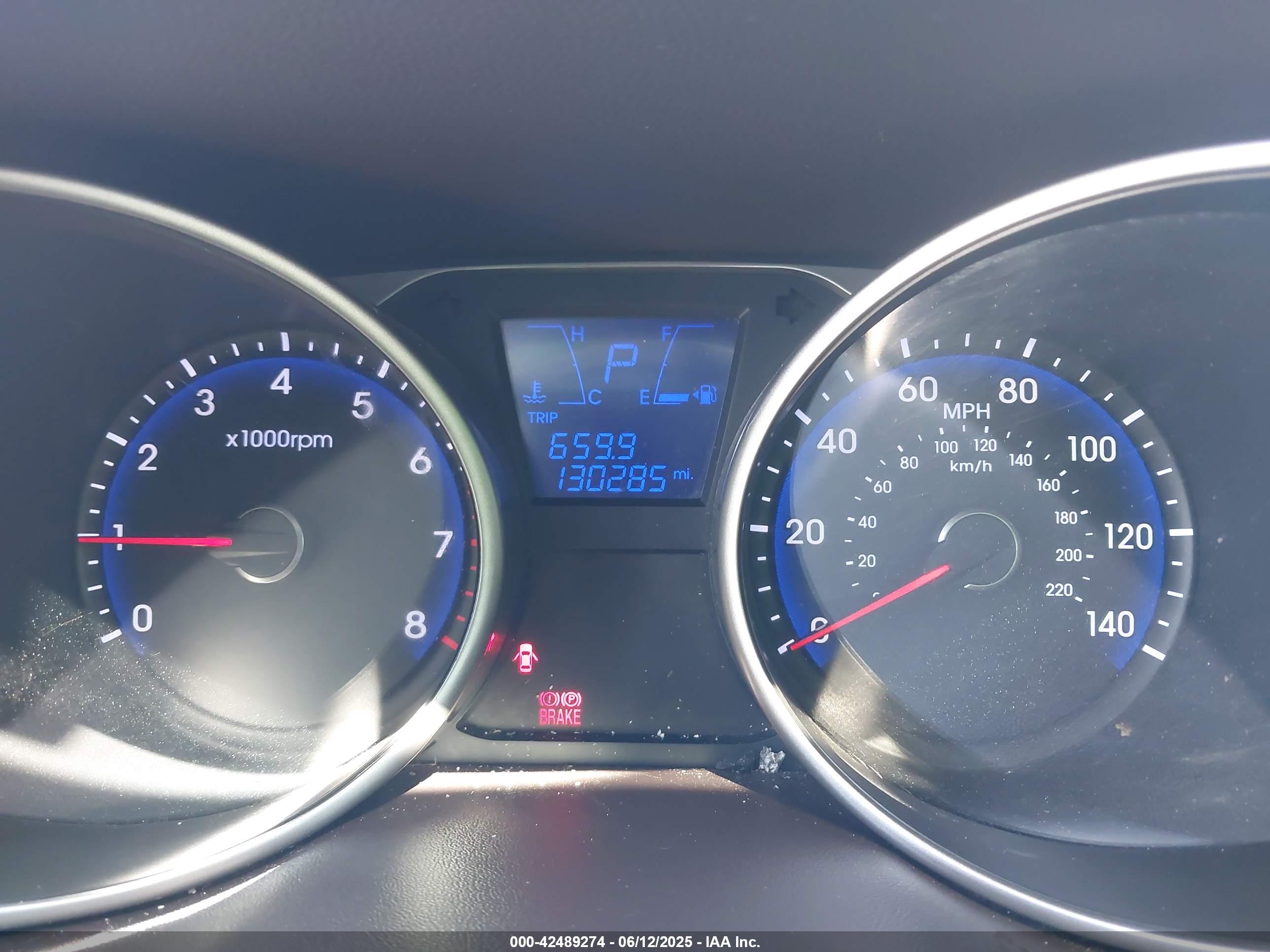 HYUNDAI TUCSON image 7