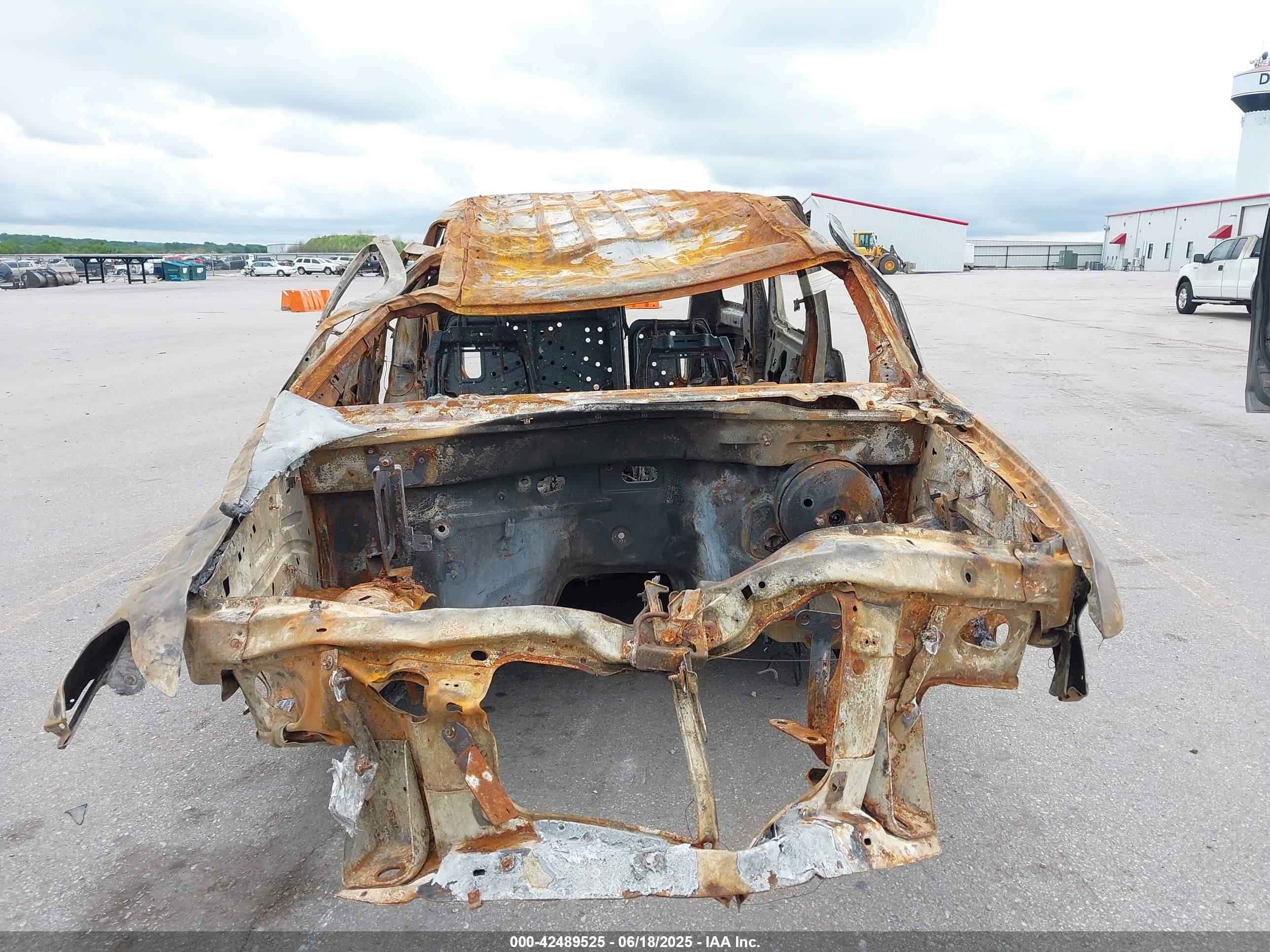 FORD EXPLORER image 6
