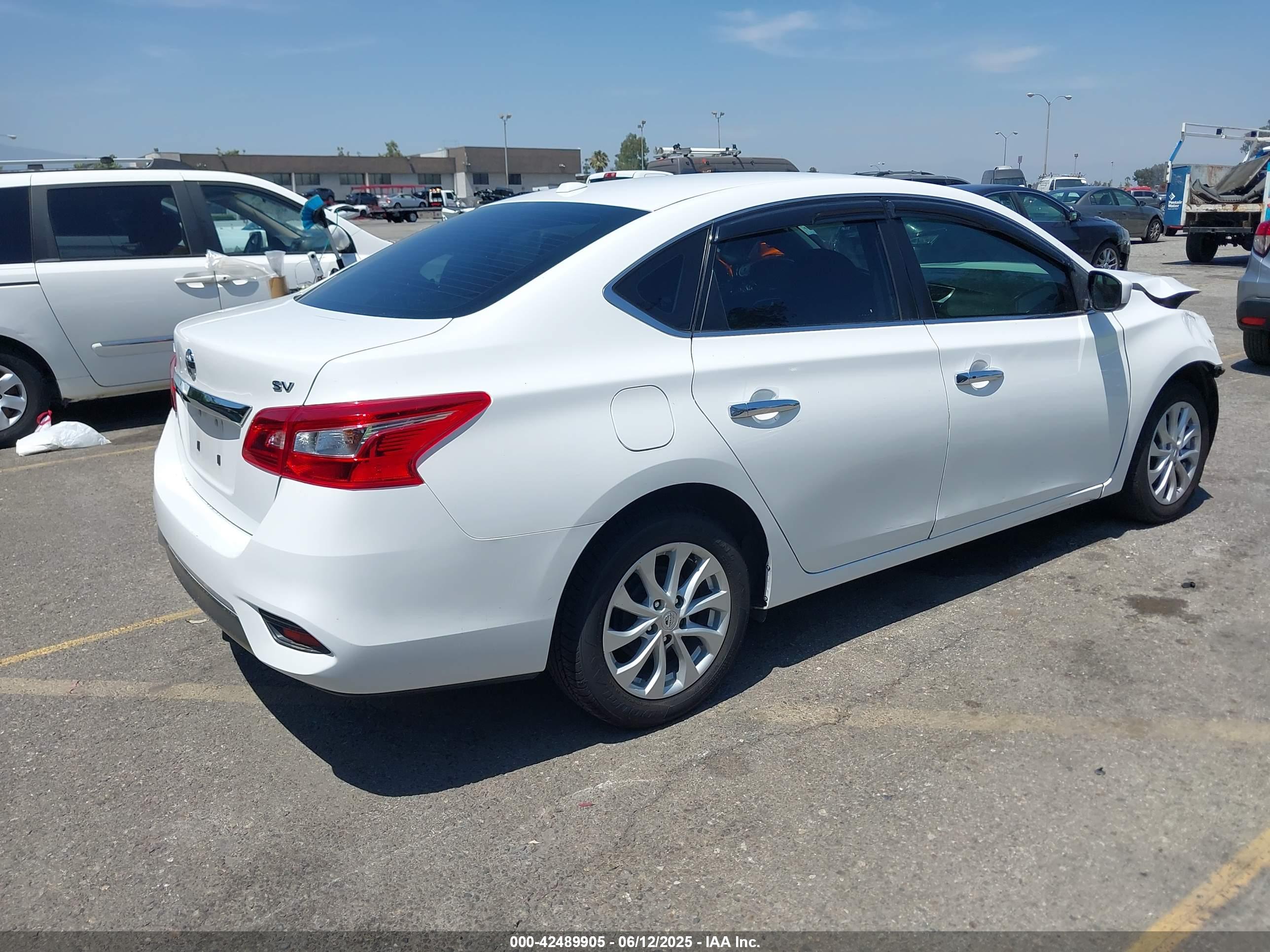 NISSAN SENTRA image 4