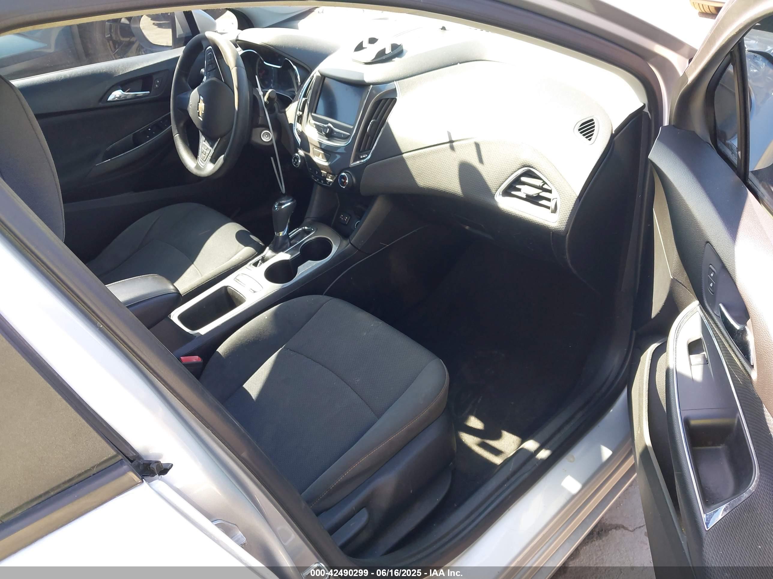 CHEVROLET CRUZE image 5