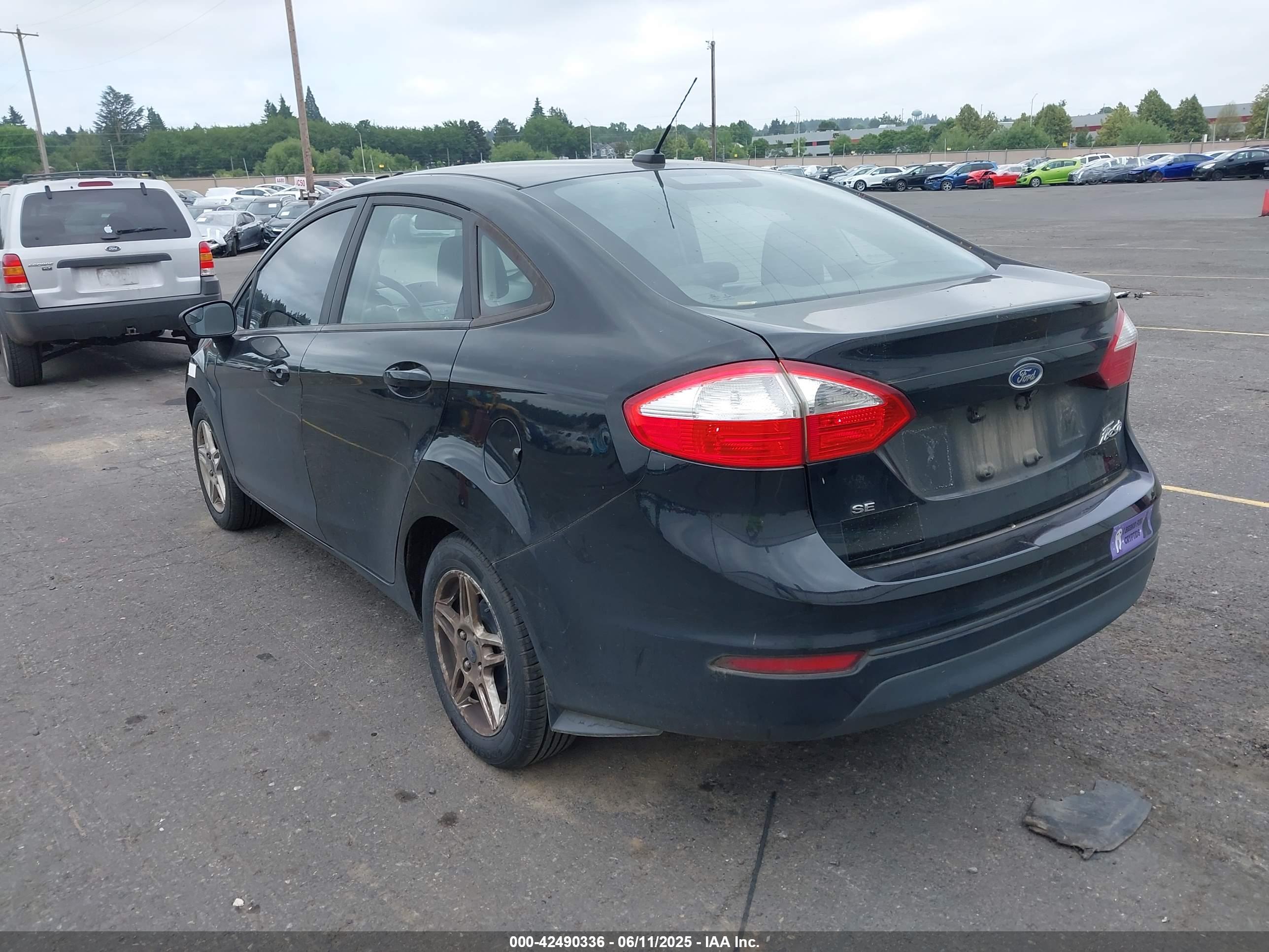 FORD FIESTA image 3
