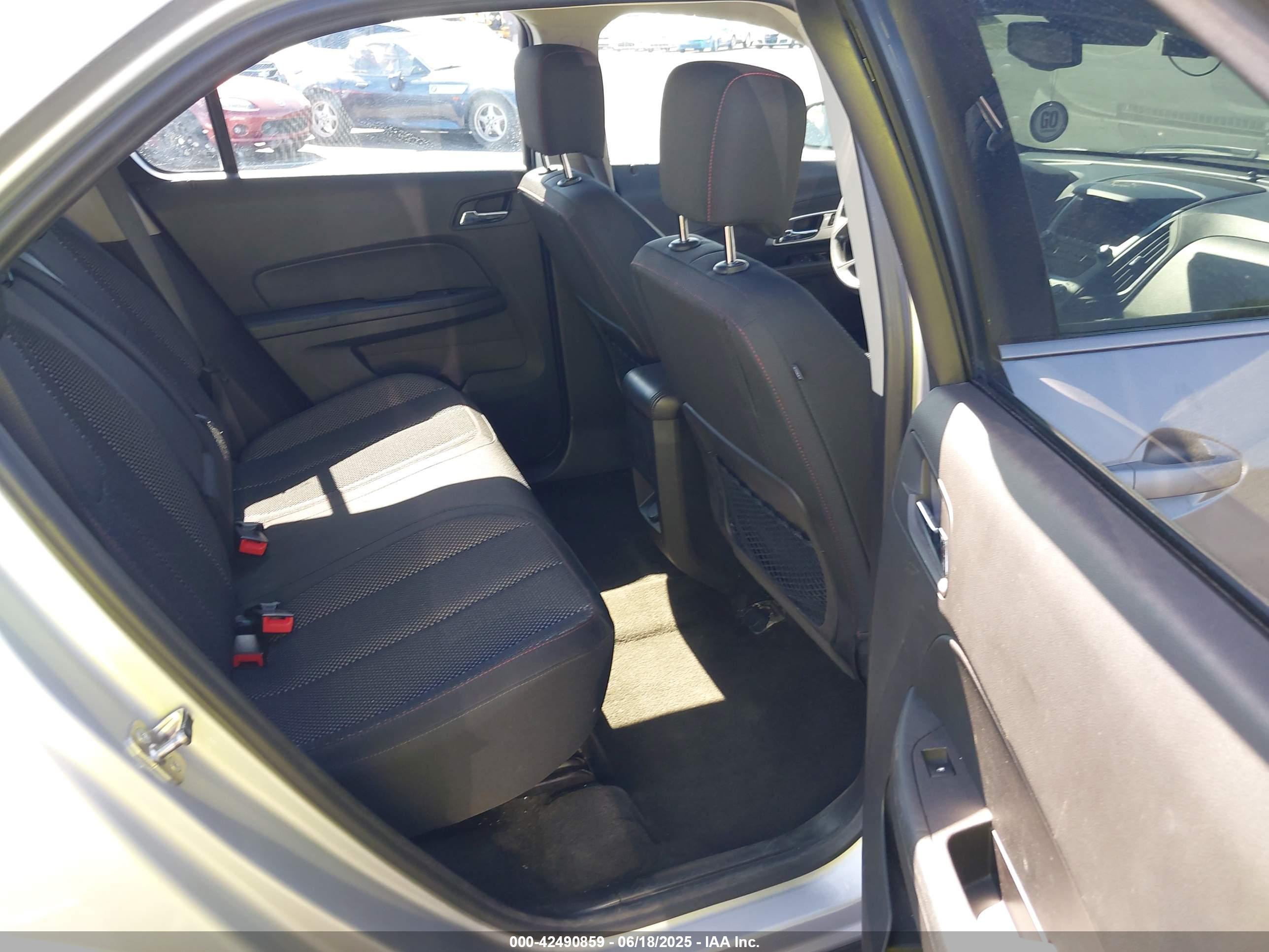 CHEVROLET EQUINOX image 8