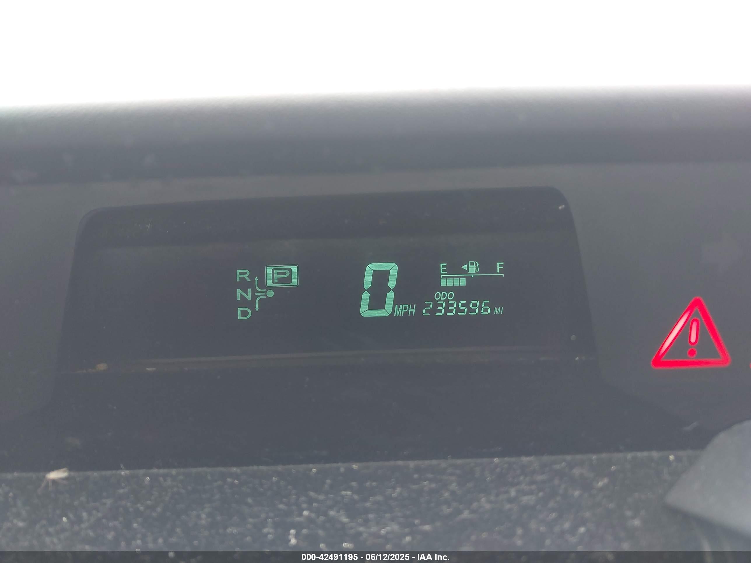 TOYOTA PRIUS image 7