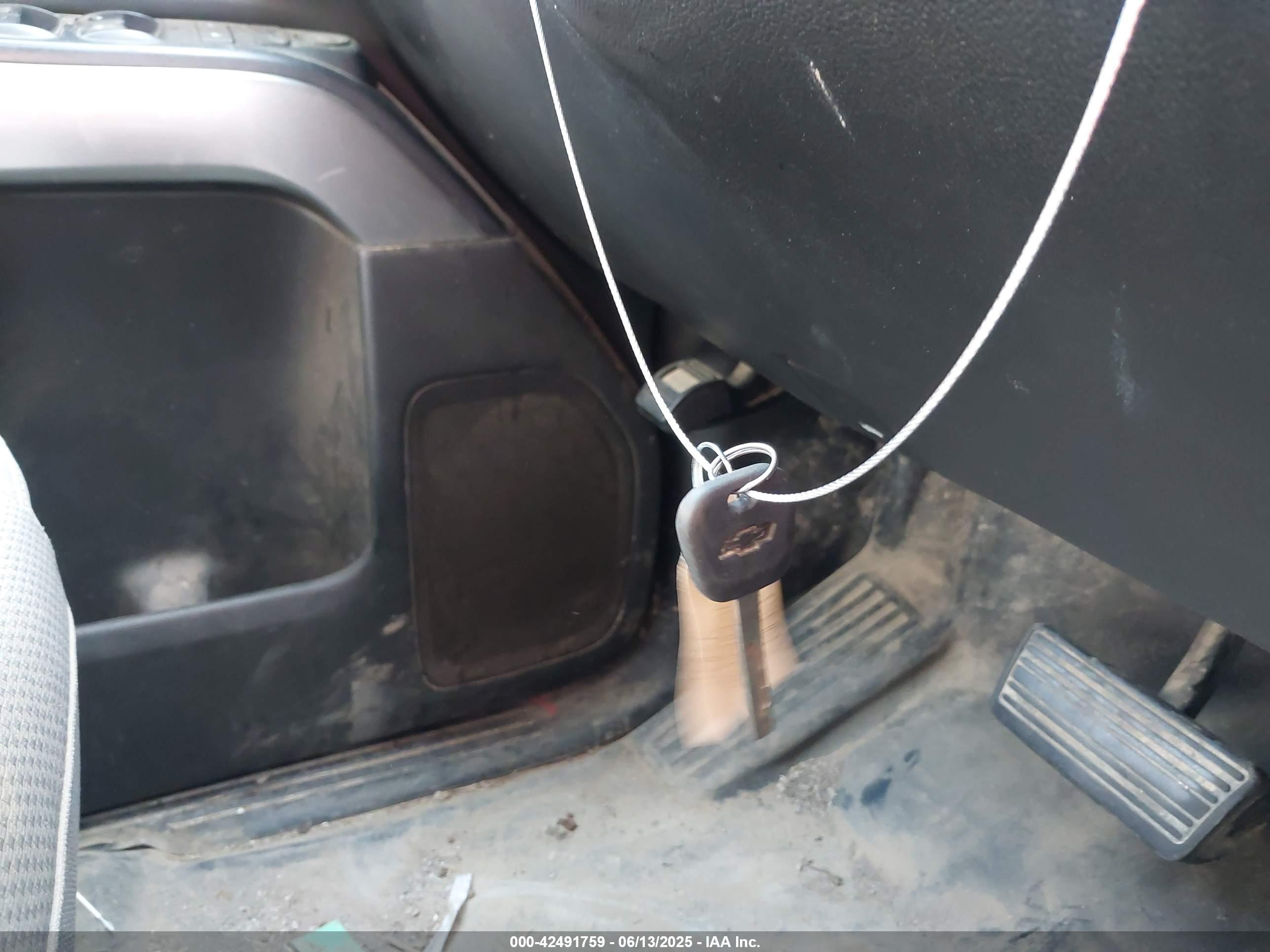 CHEVROLET SILVERADO image 11