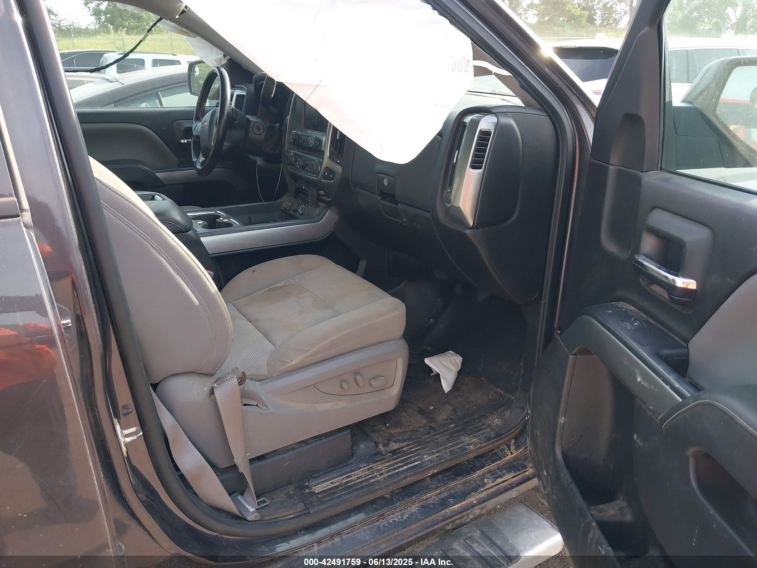 CHEVROLET SILVERADO image 5