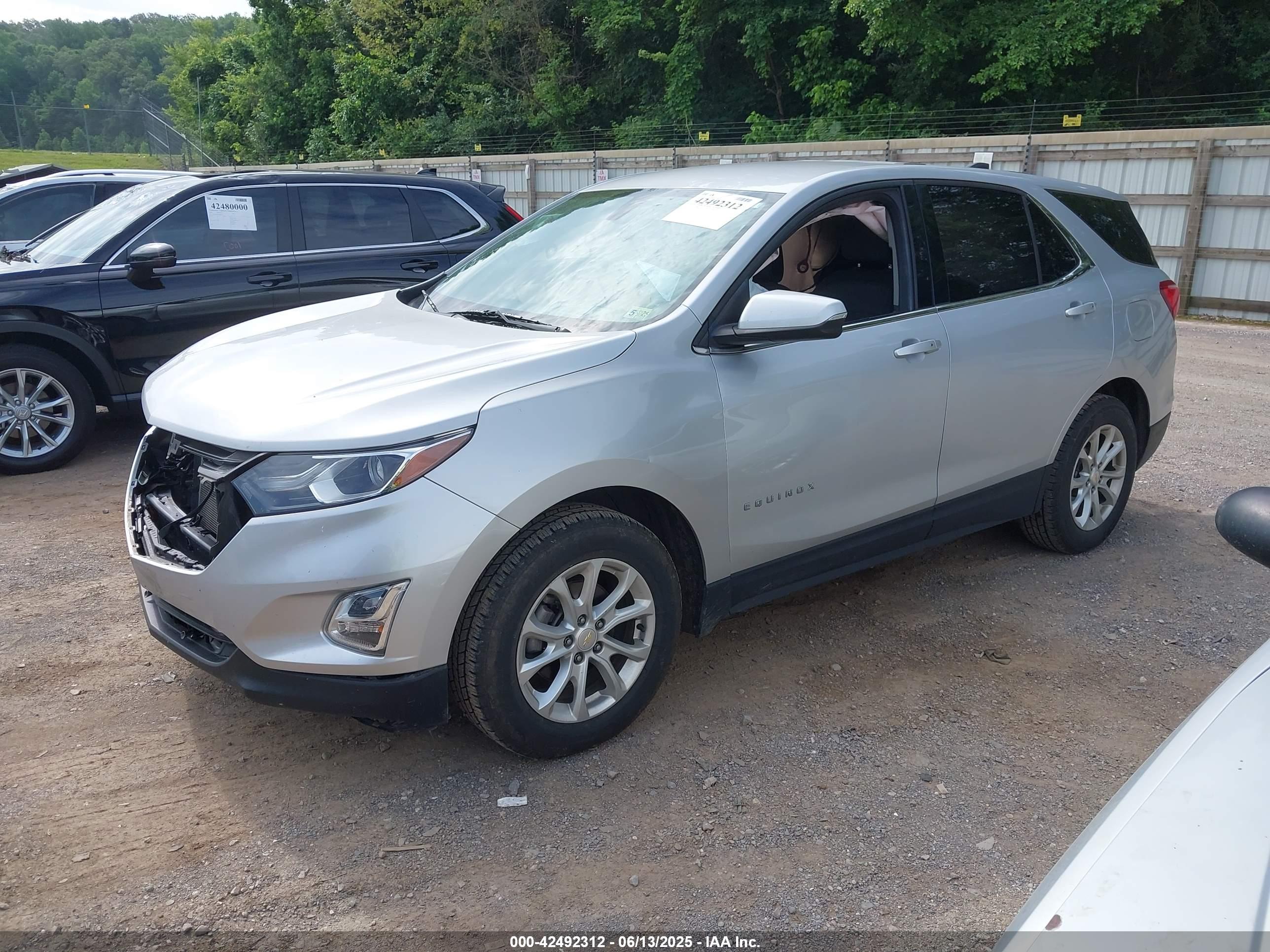 CHEVROLET EQUINOX image 2