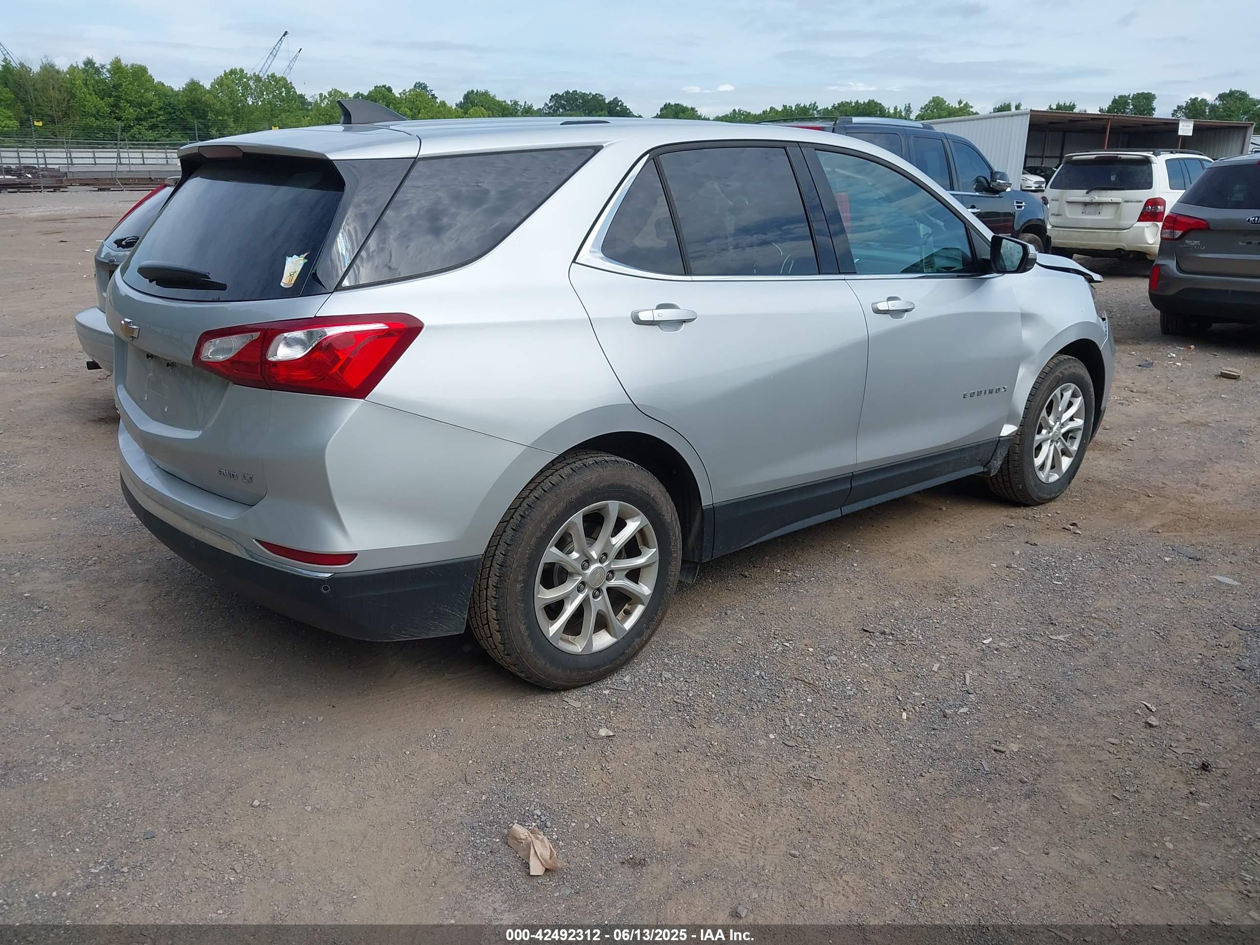 CHEVROLET EQUINOX image 4