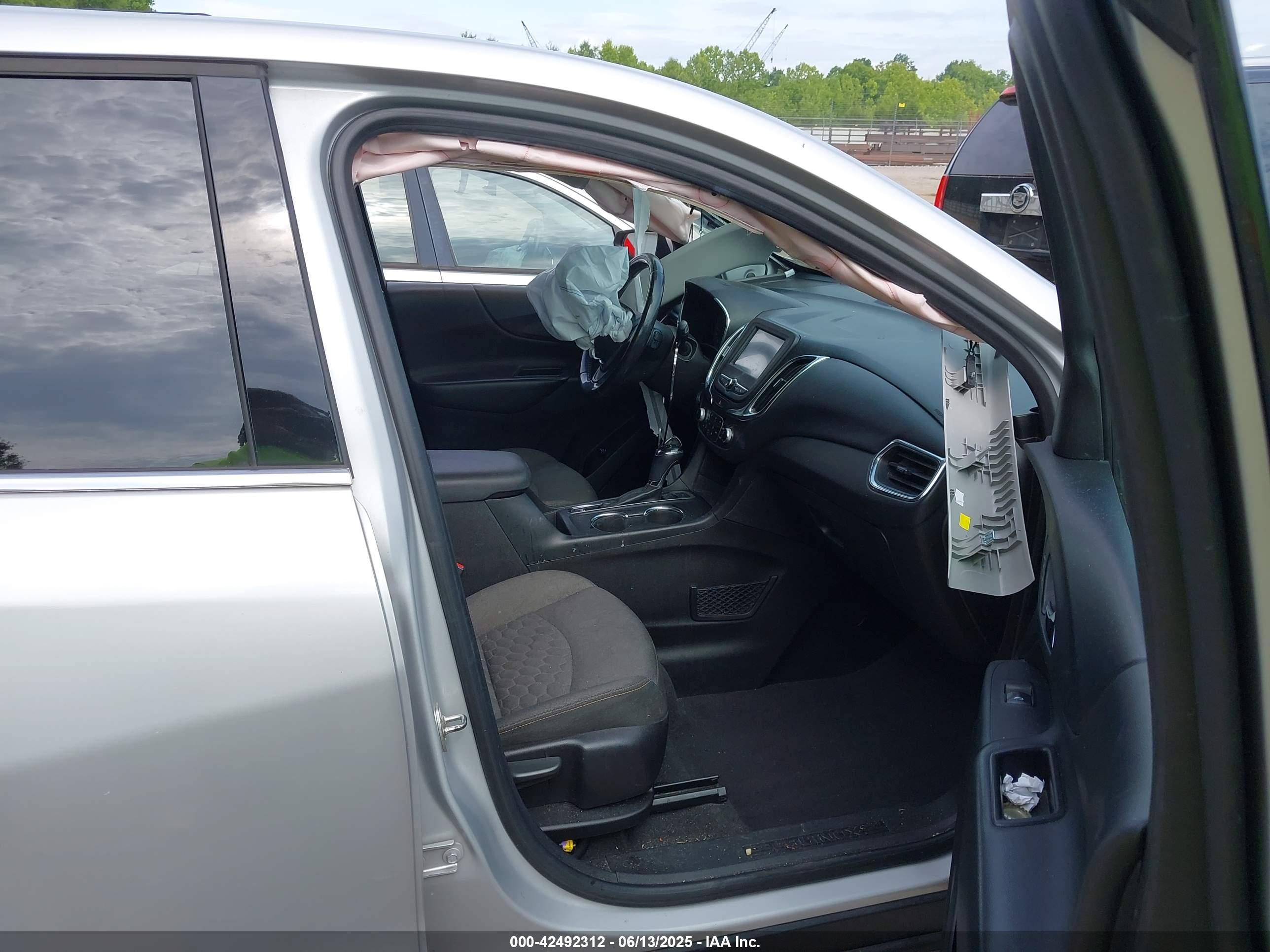 CHEVROLET EQUINOX image 5