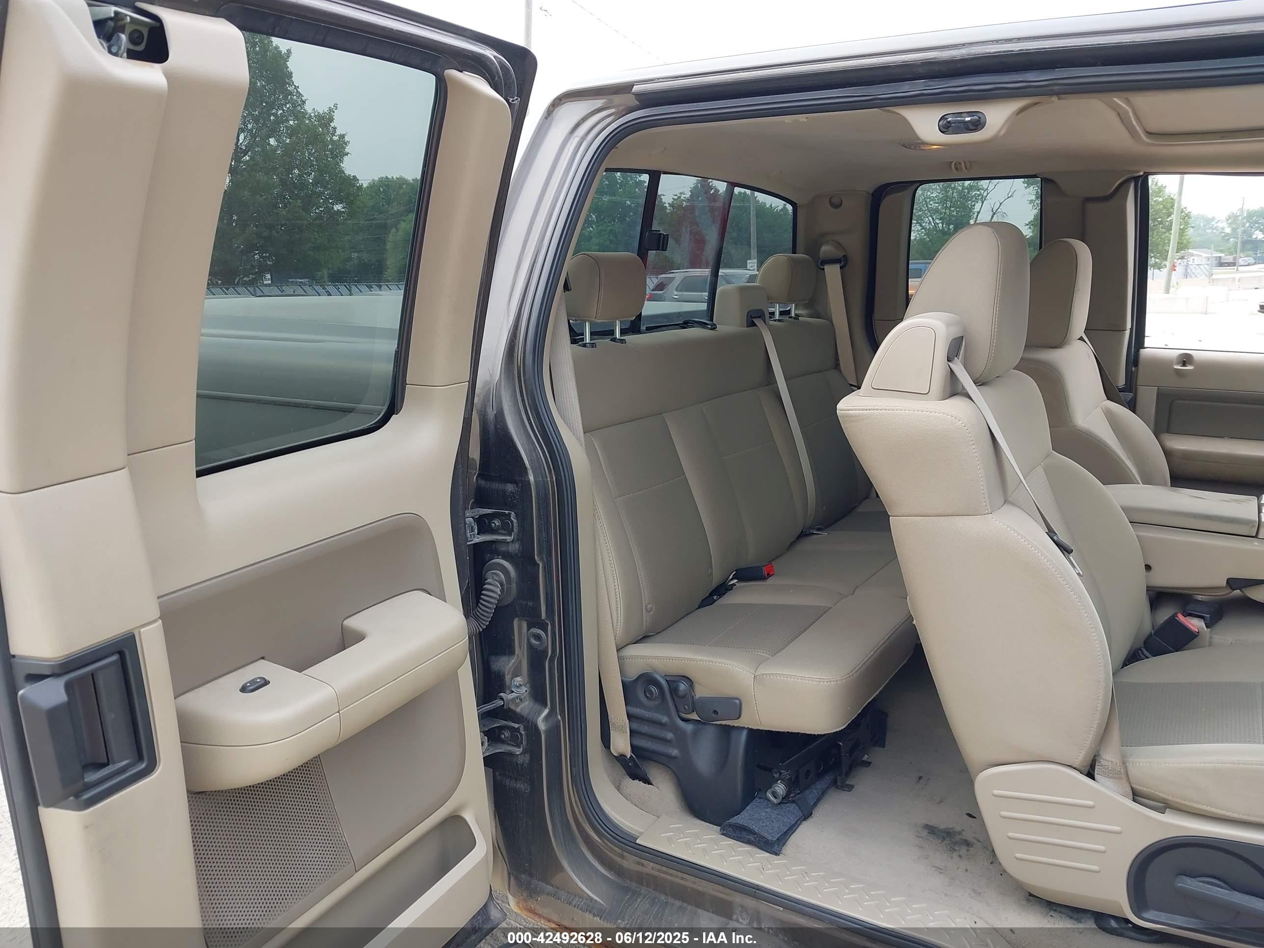FORD F-150 image 8
