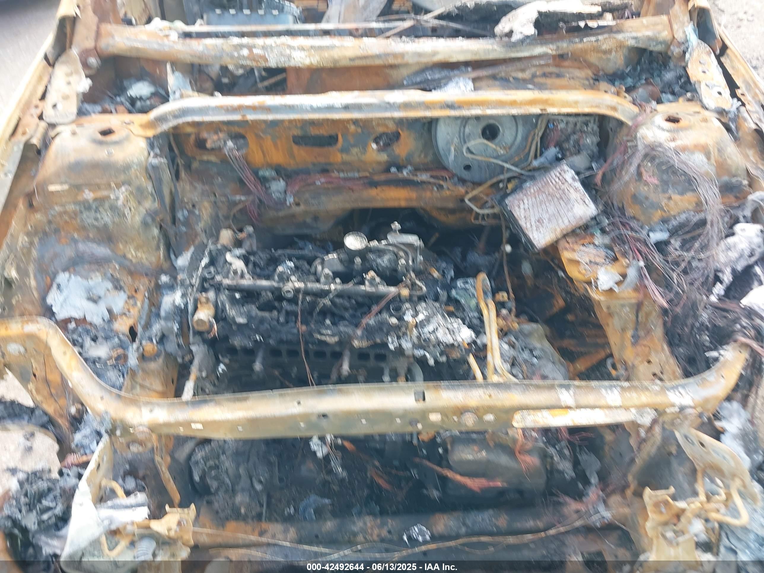 FORD FUSION image 10