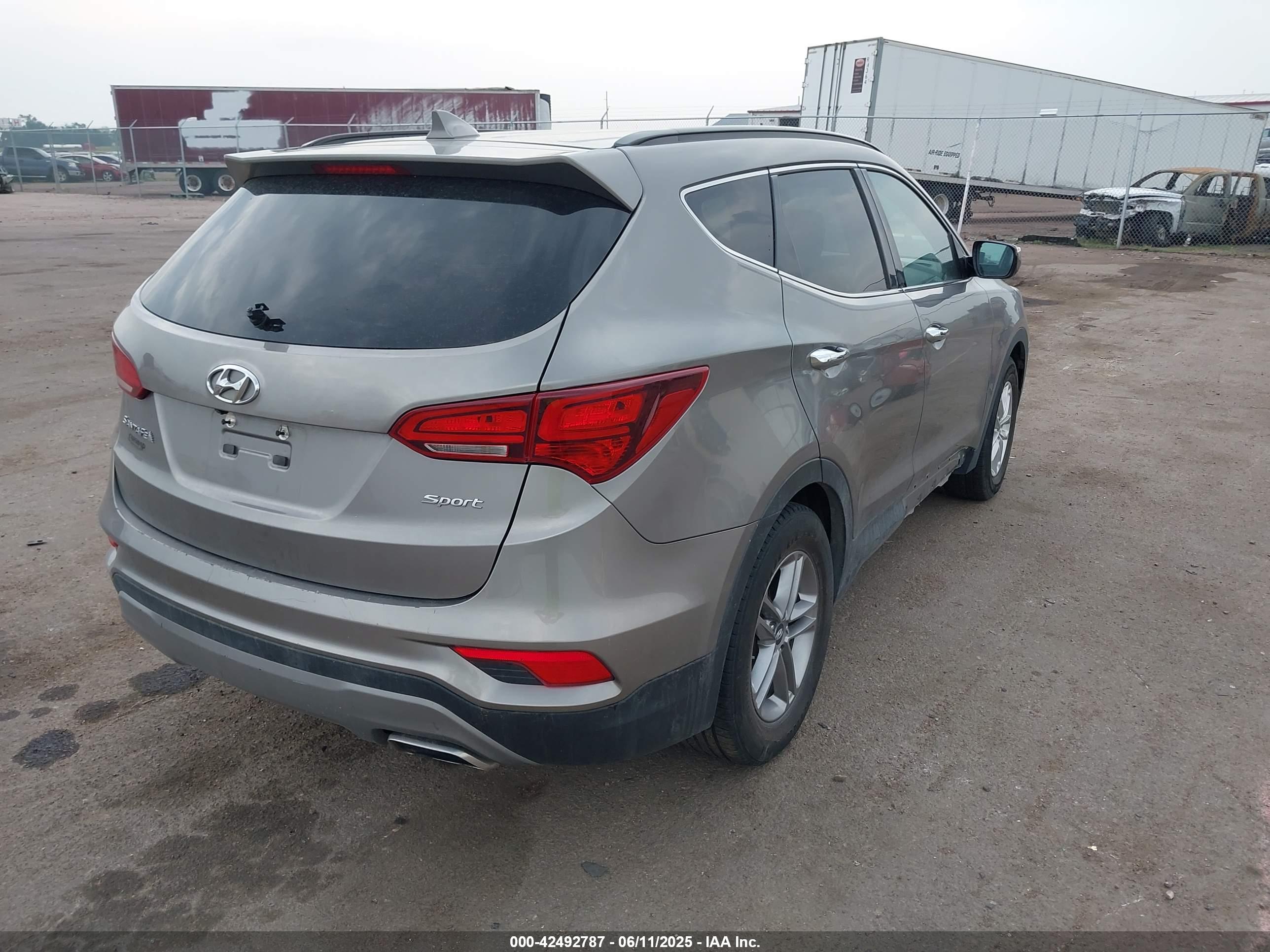 HYUNDAI SANTA image 4