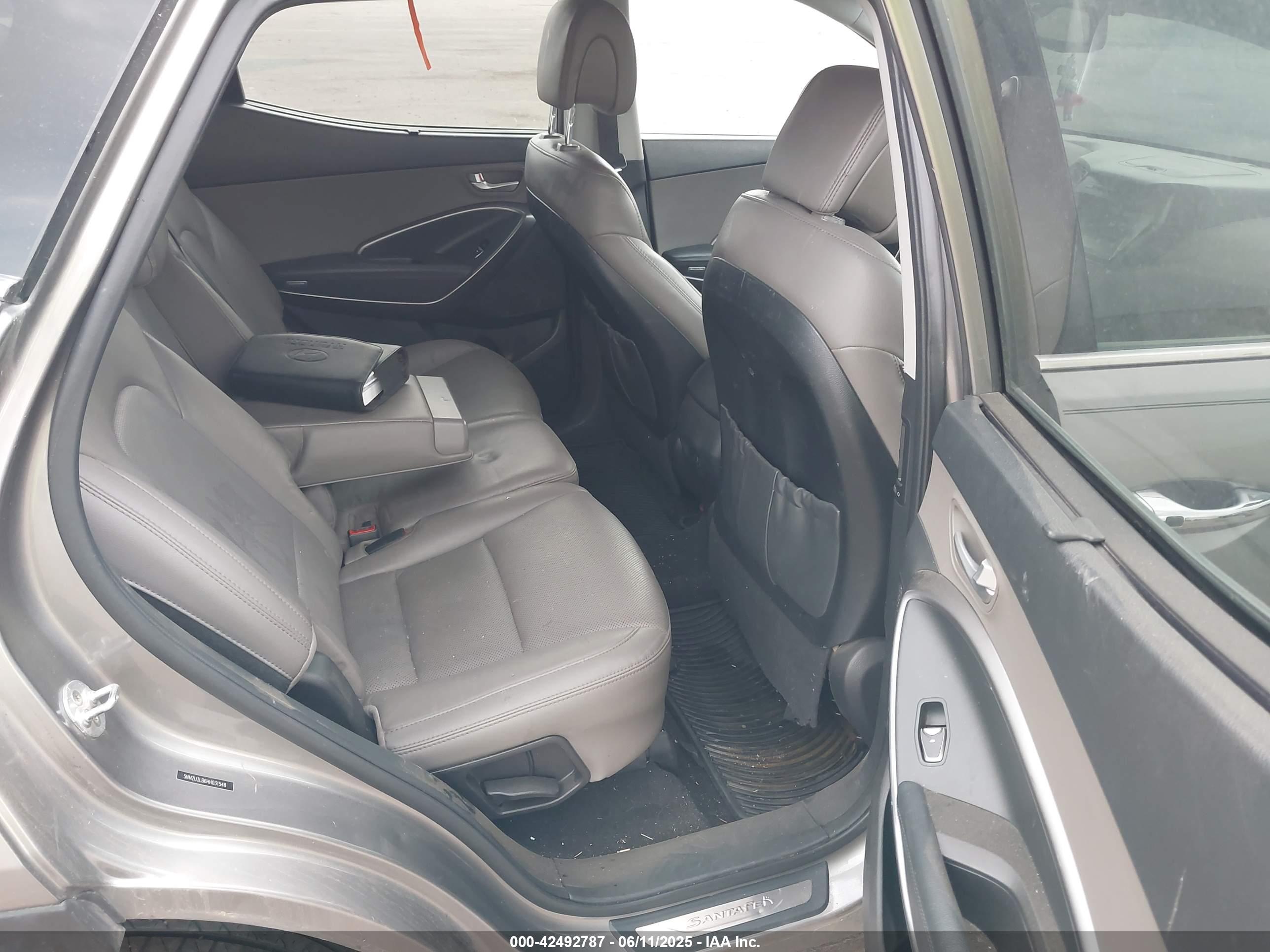 HYUNDAI SANTA image 8
