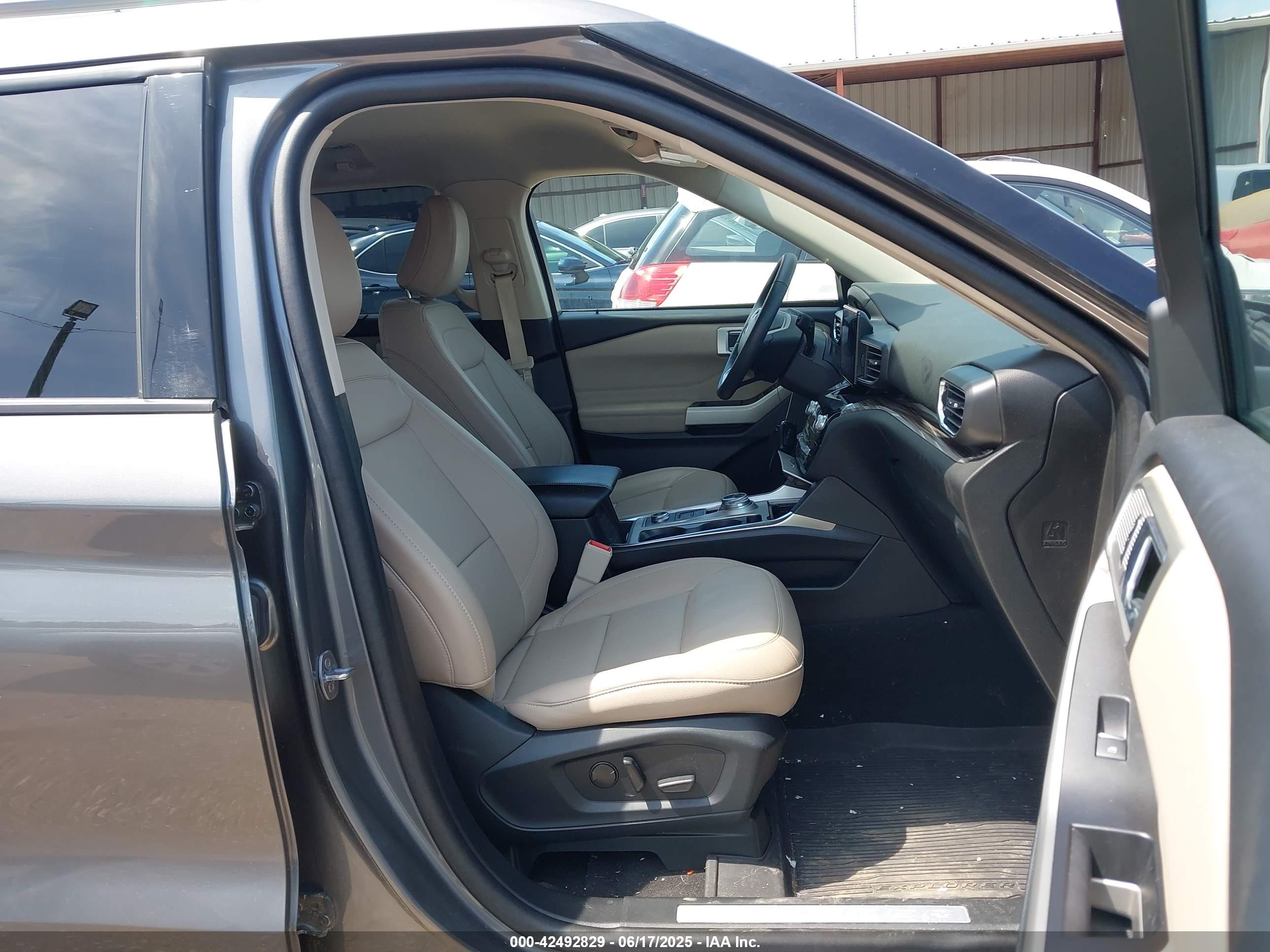 FORD EXPLORER image 5