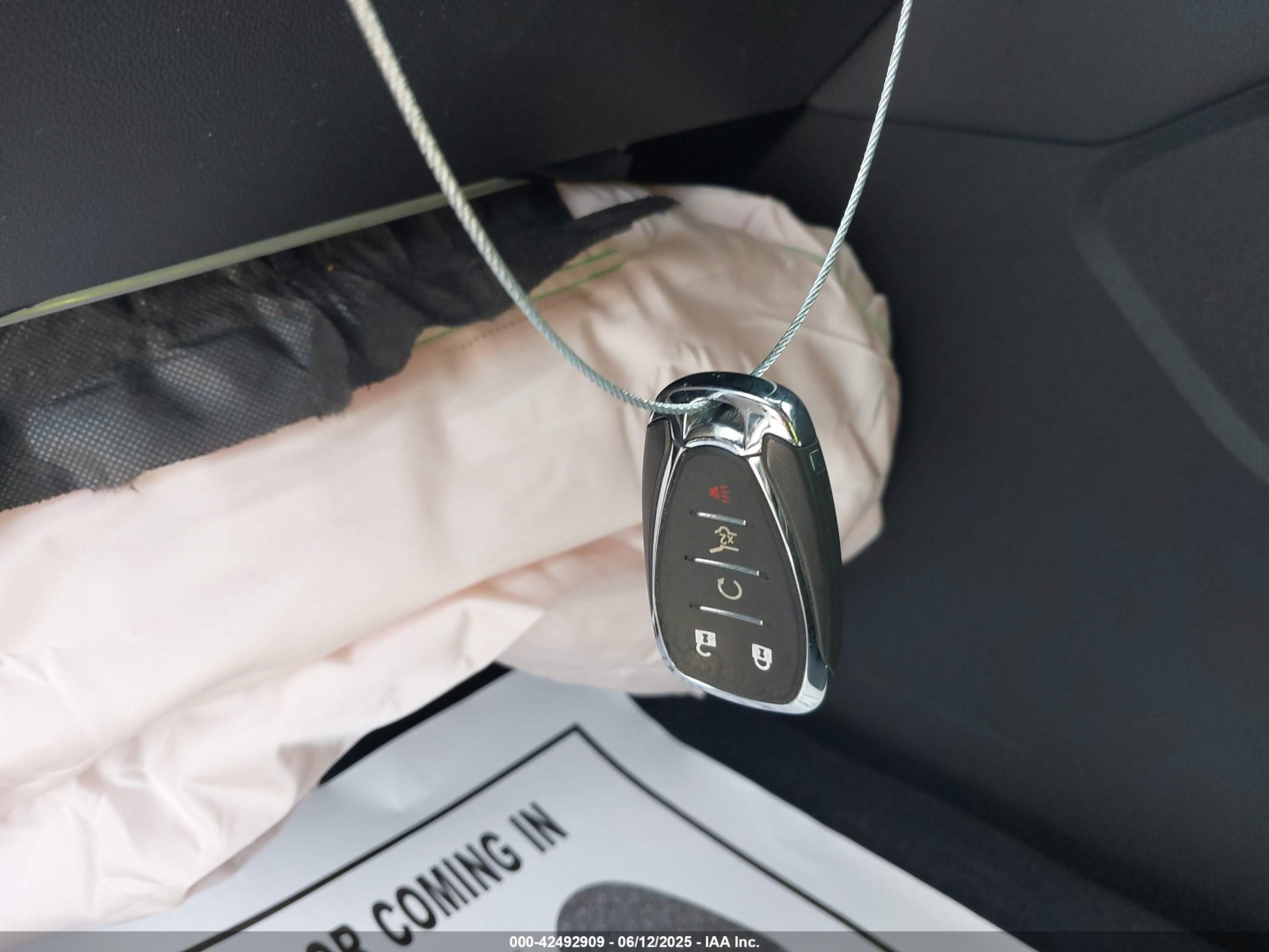 CHEVROLET BLAZER image 11