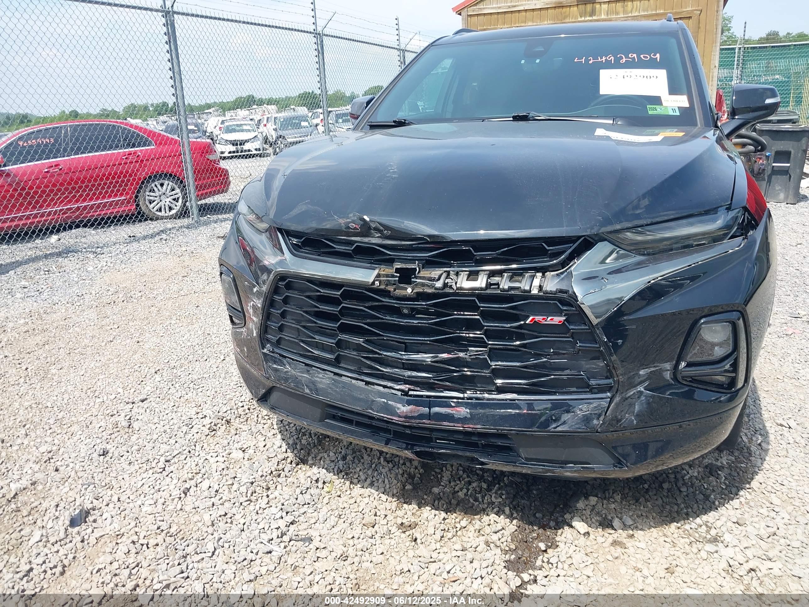 CHEVROLET BLAZER image 6
