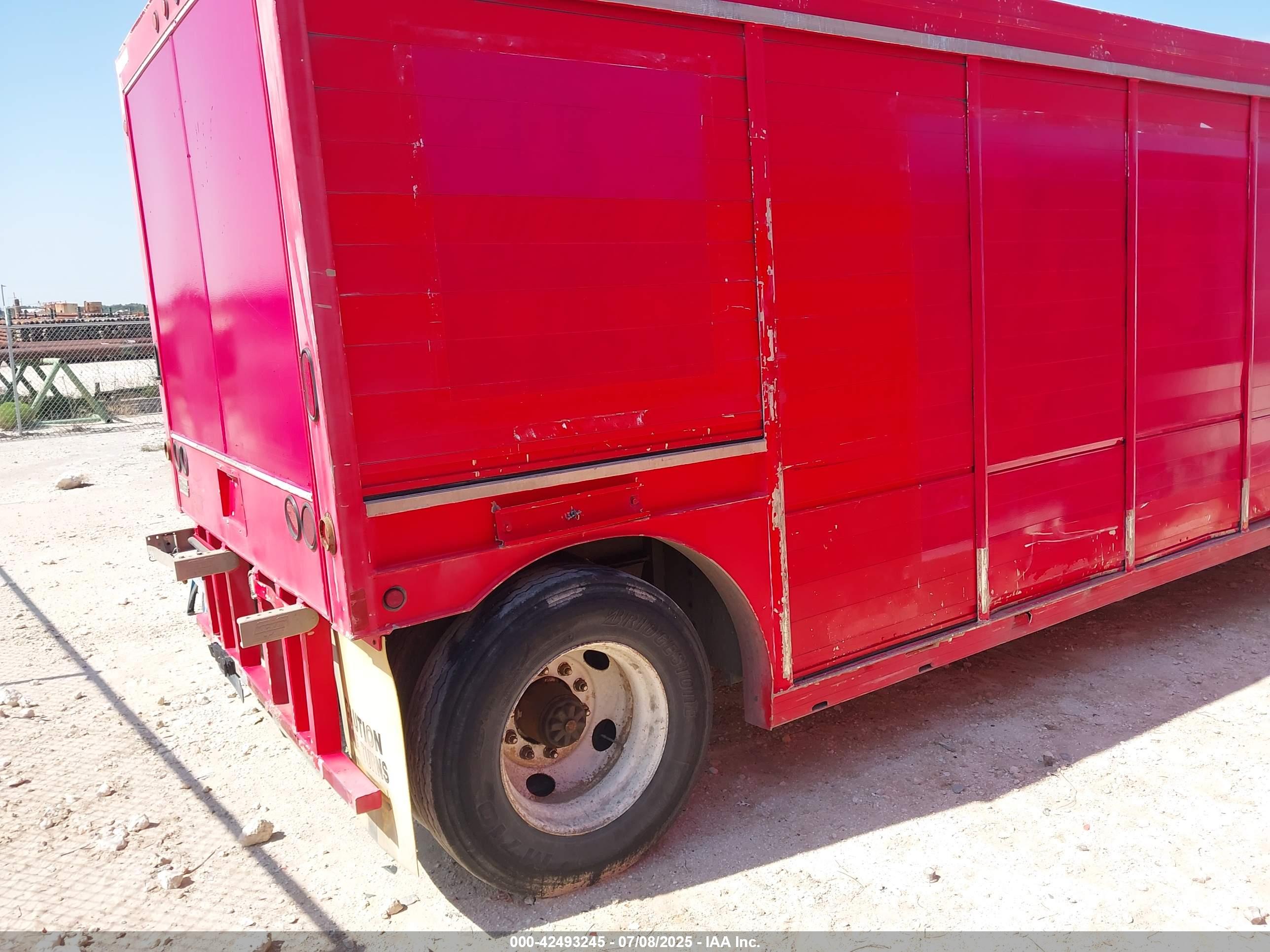 HESSE TRAILER image 4