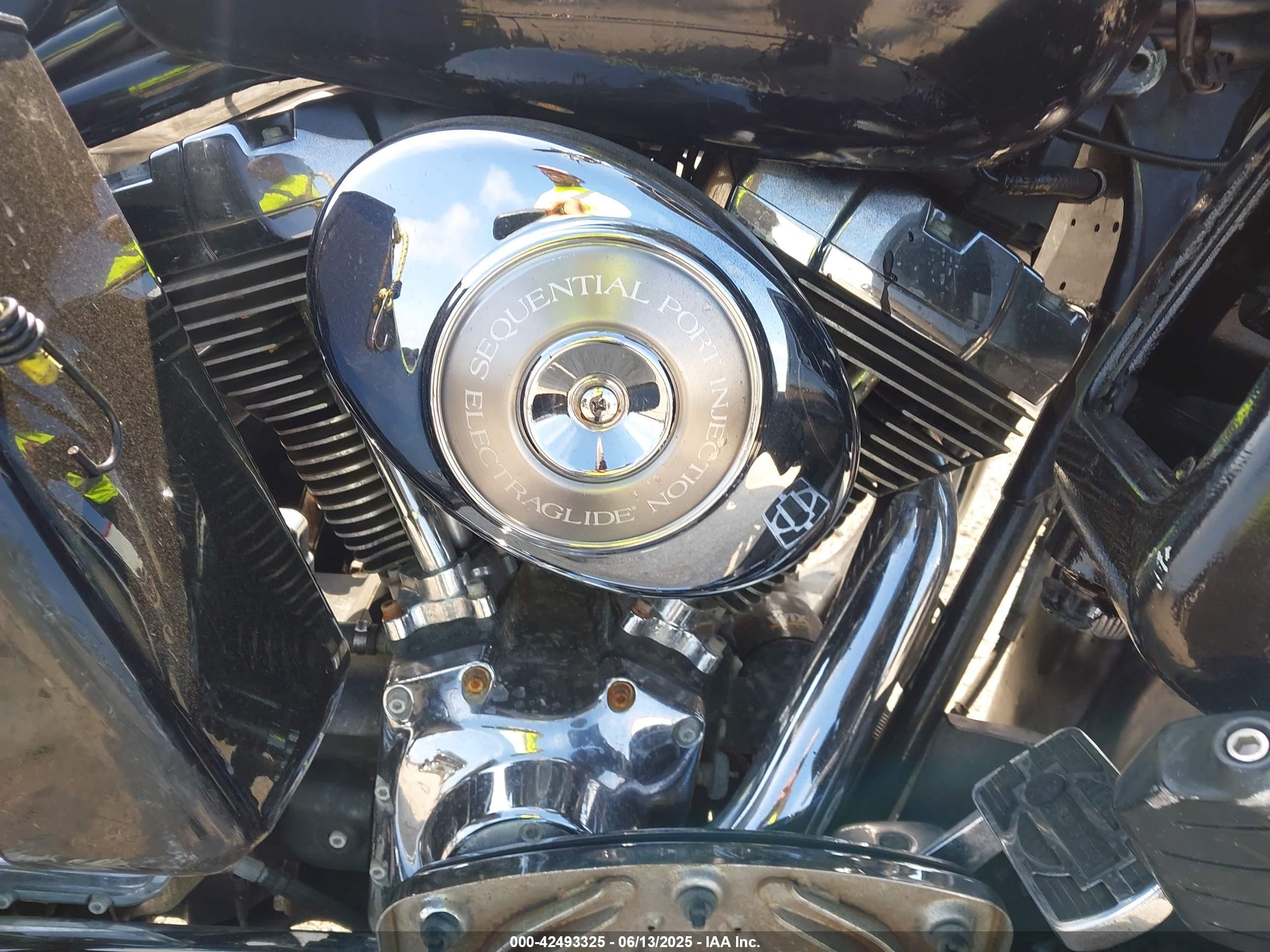 HARLEY-DAVIDSON FLHTCUI image 8
