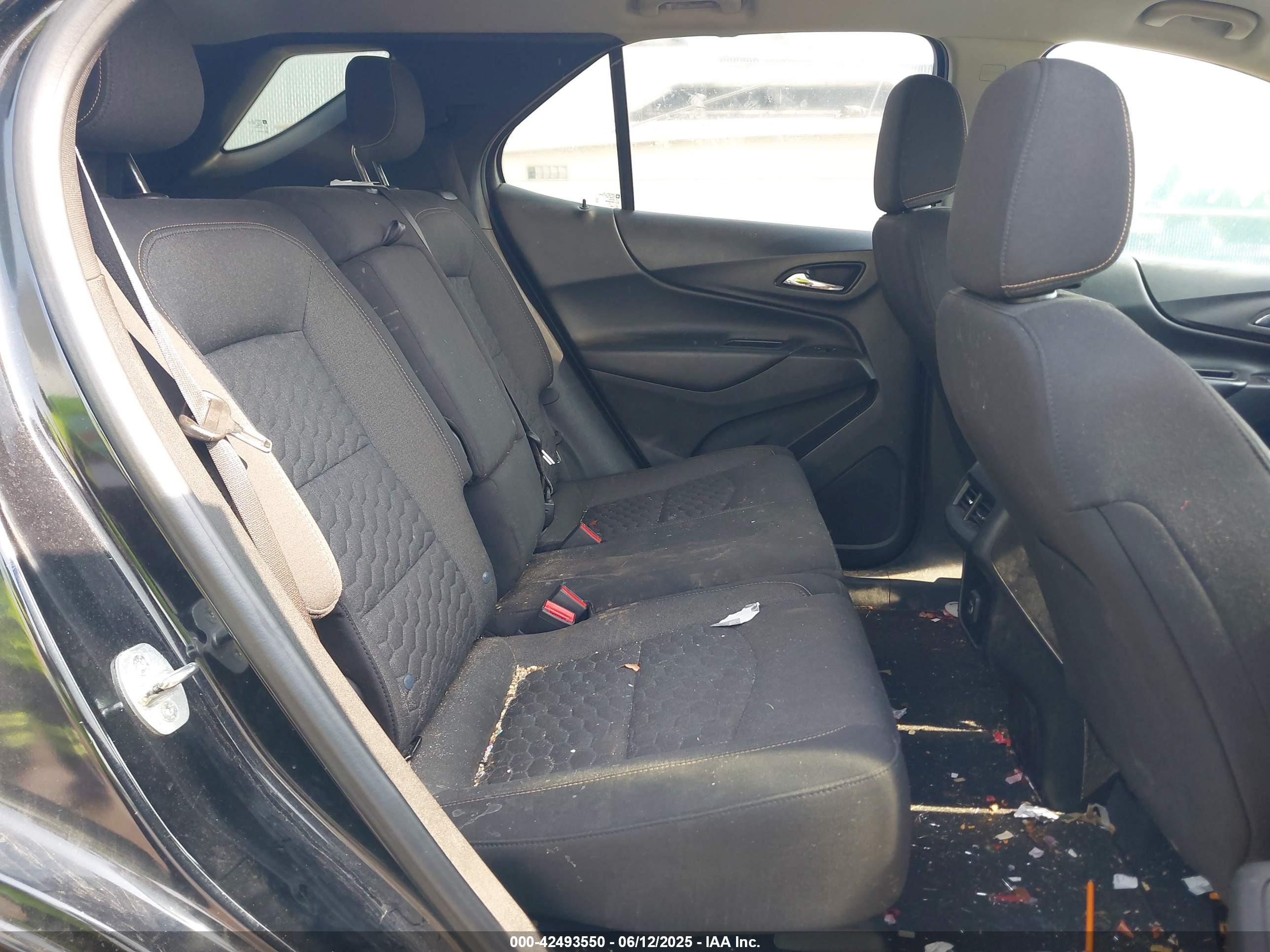 CHEVROLET EQUINOX image 8
