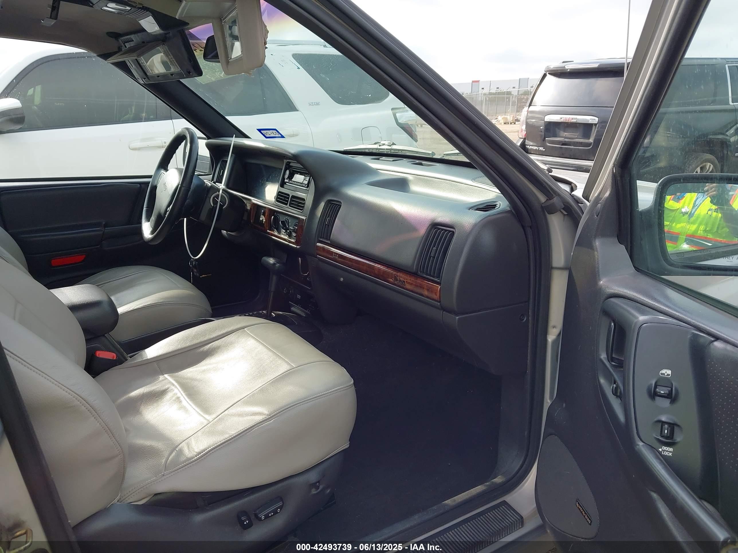 JEEP GRAND image 5