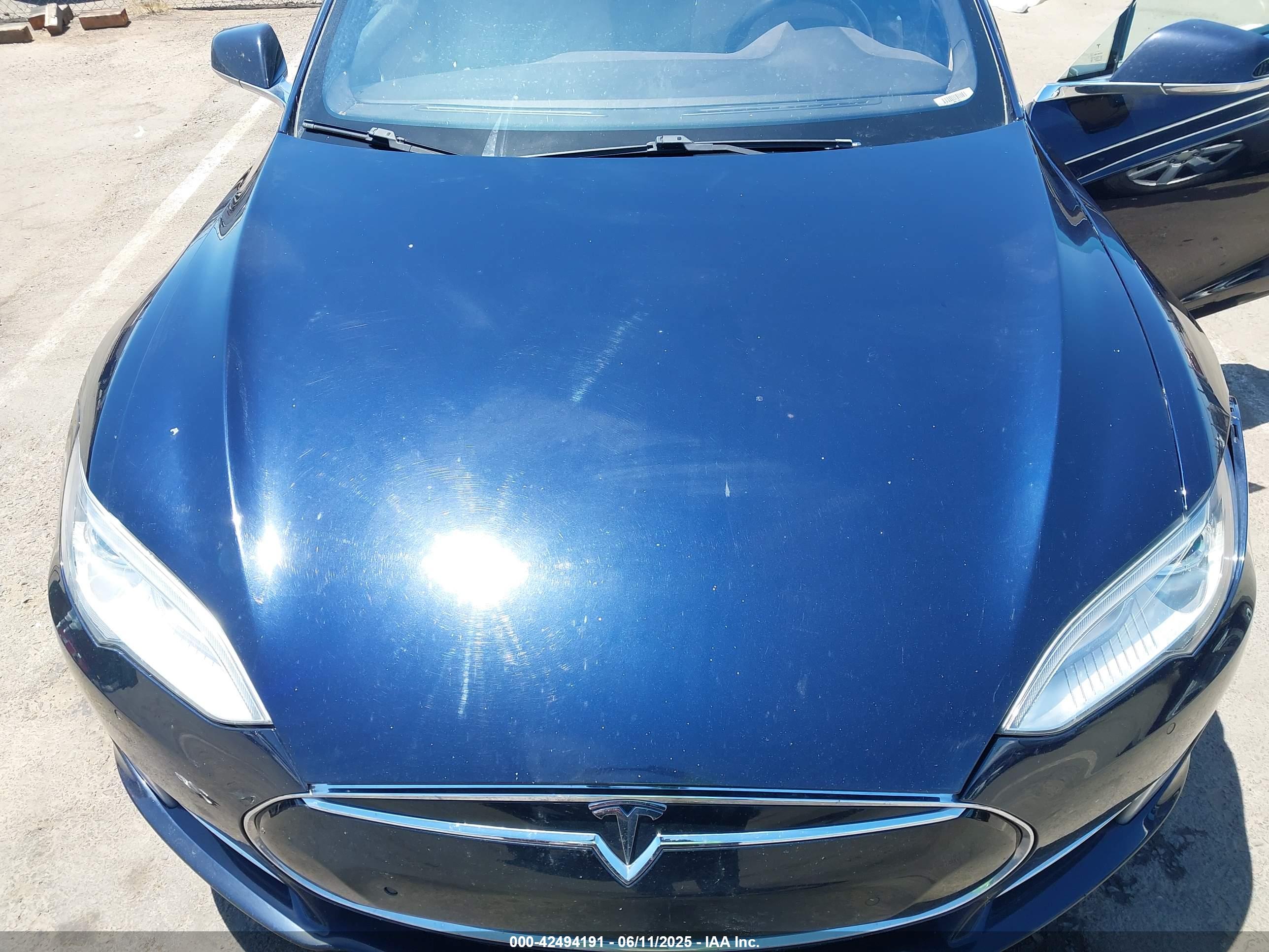 TESLA MODEL image 10