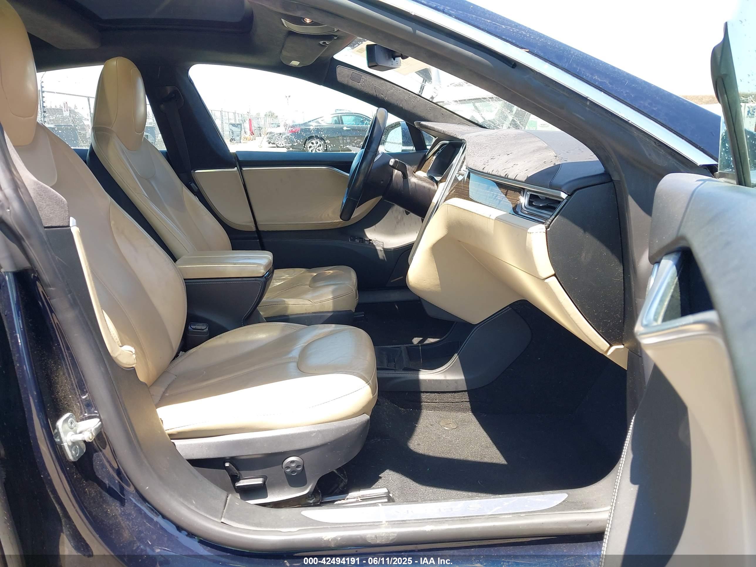 TESLA MODEL image 5