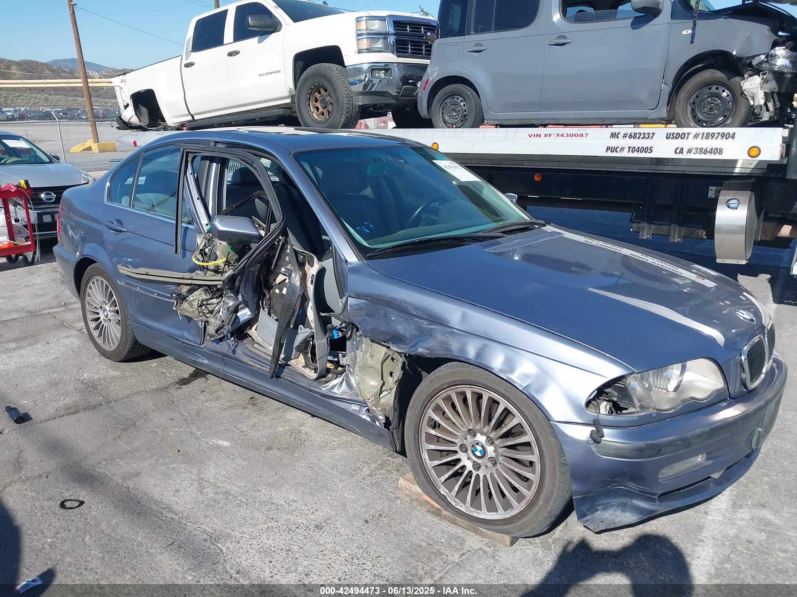 BMW 330I image 6