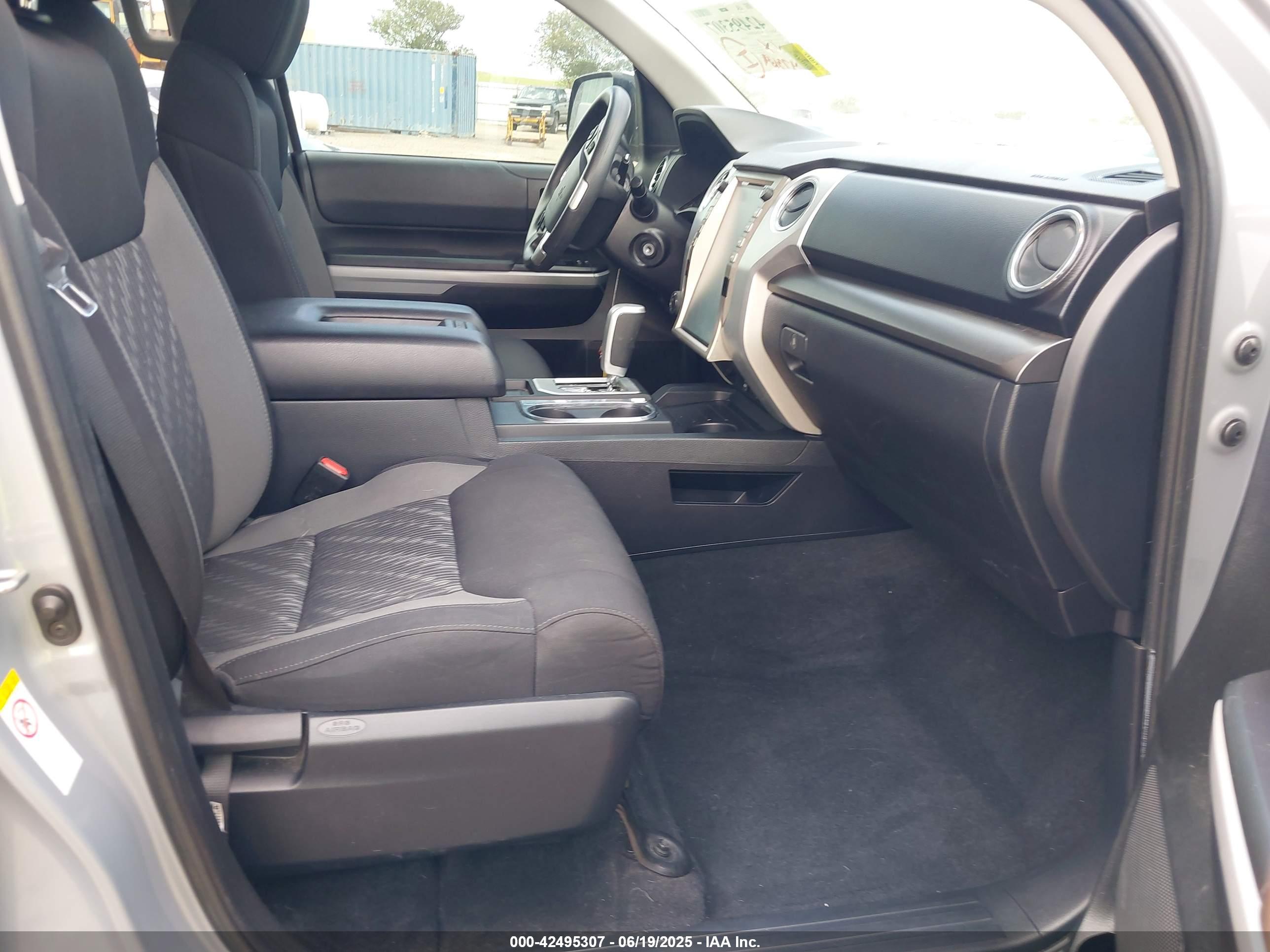 TOYOTA TUNDRA image 5