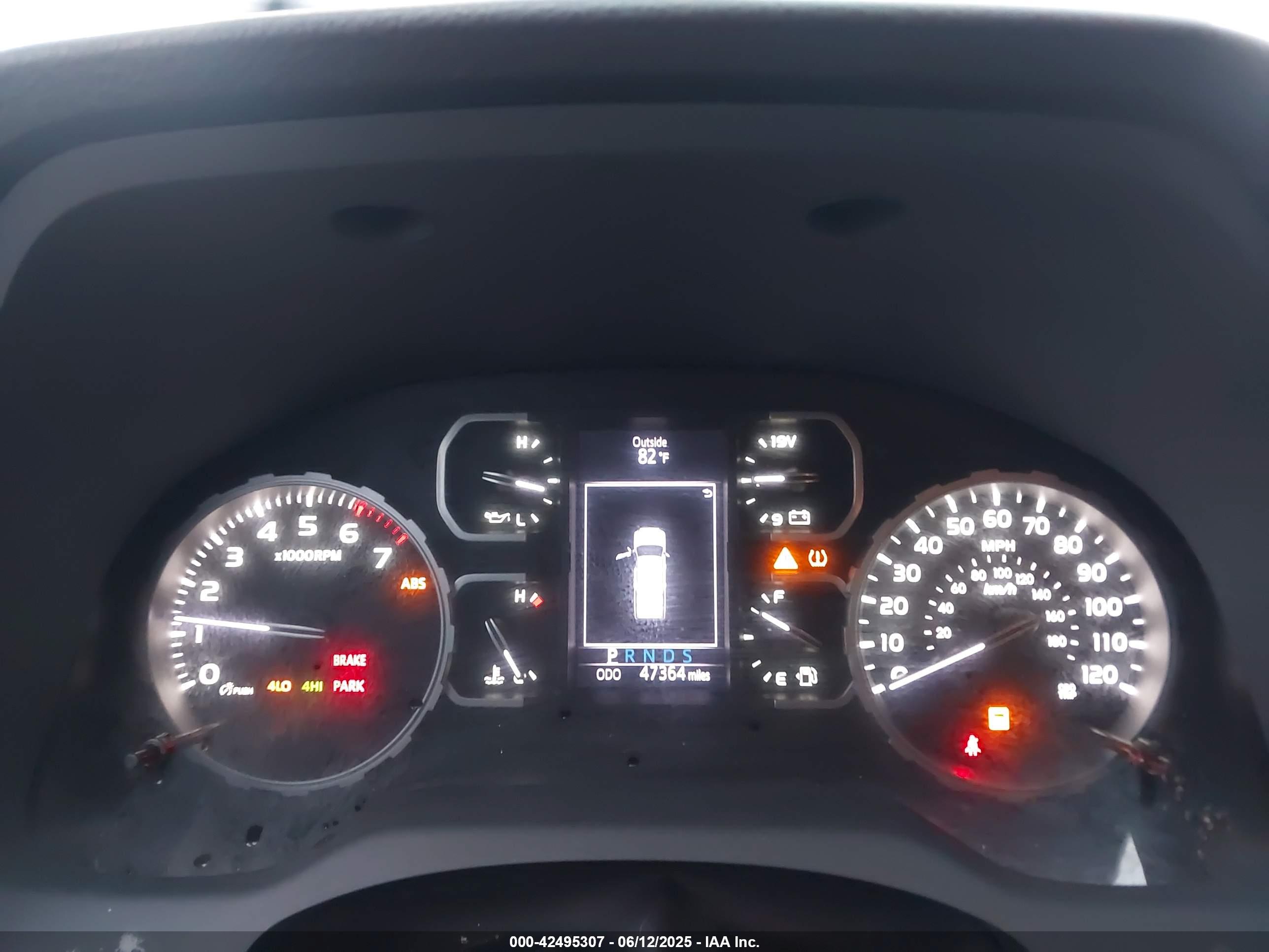 TOYOTA TUNDRA image 7