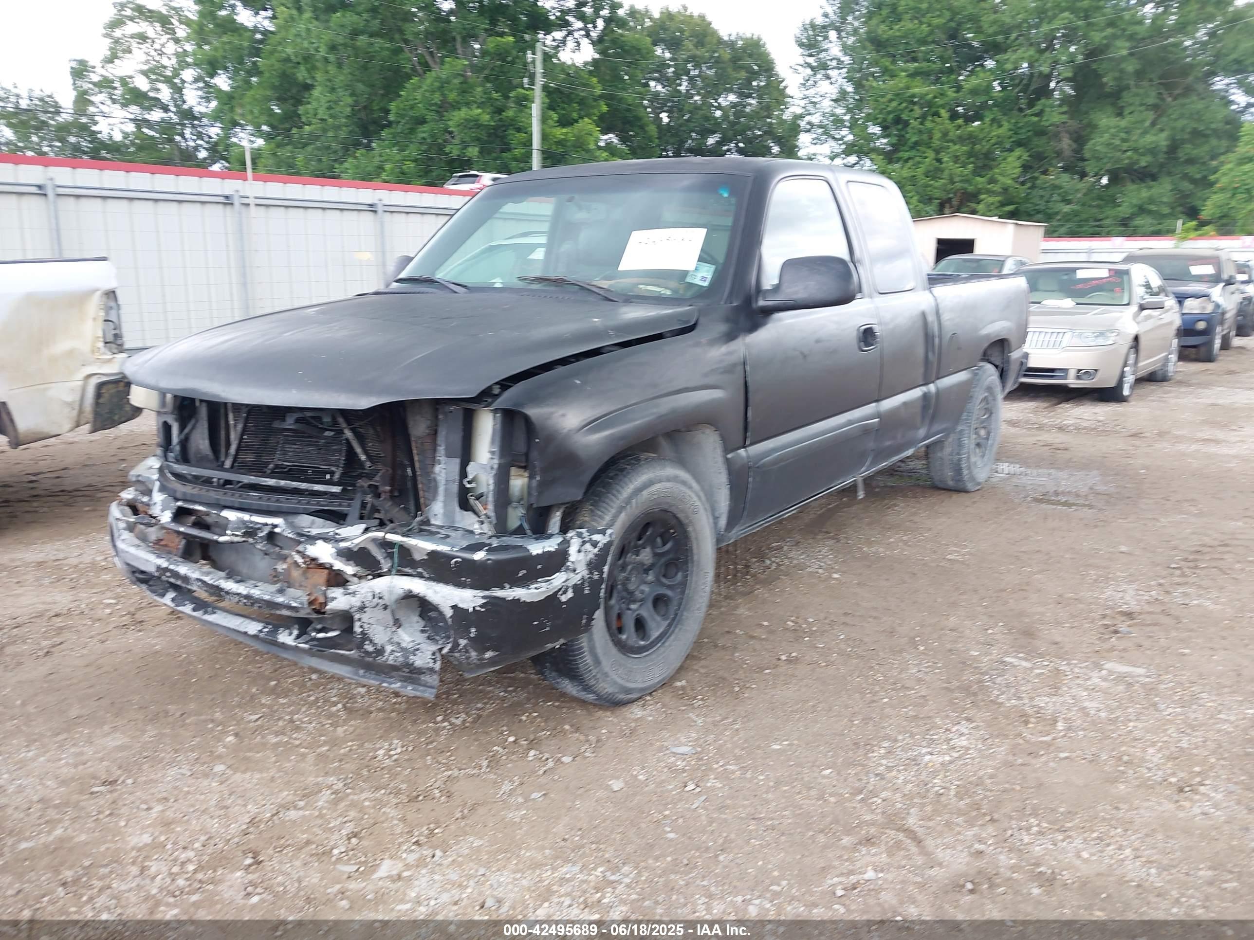 GMC SIERRA image 2