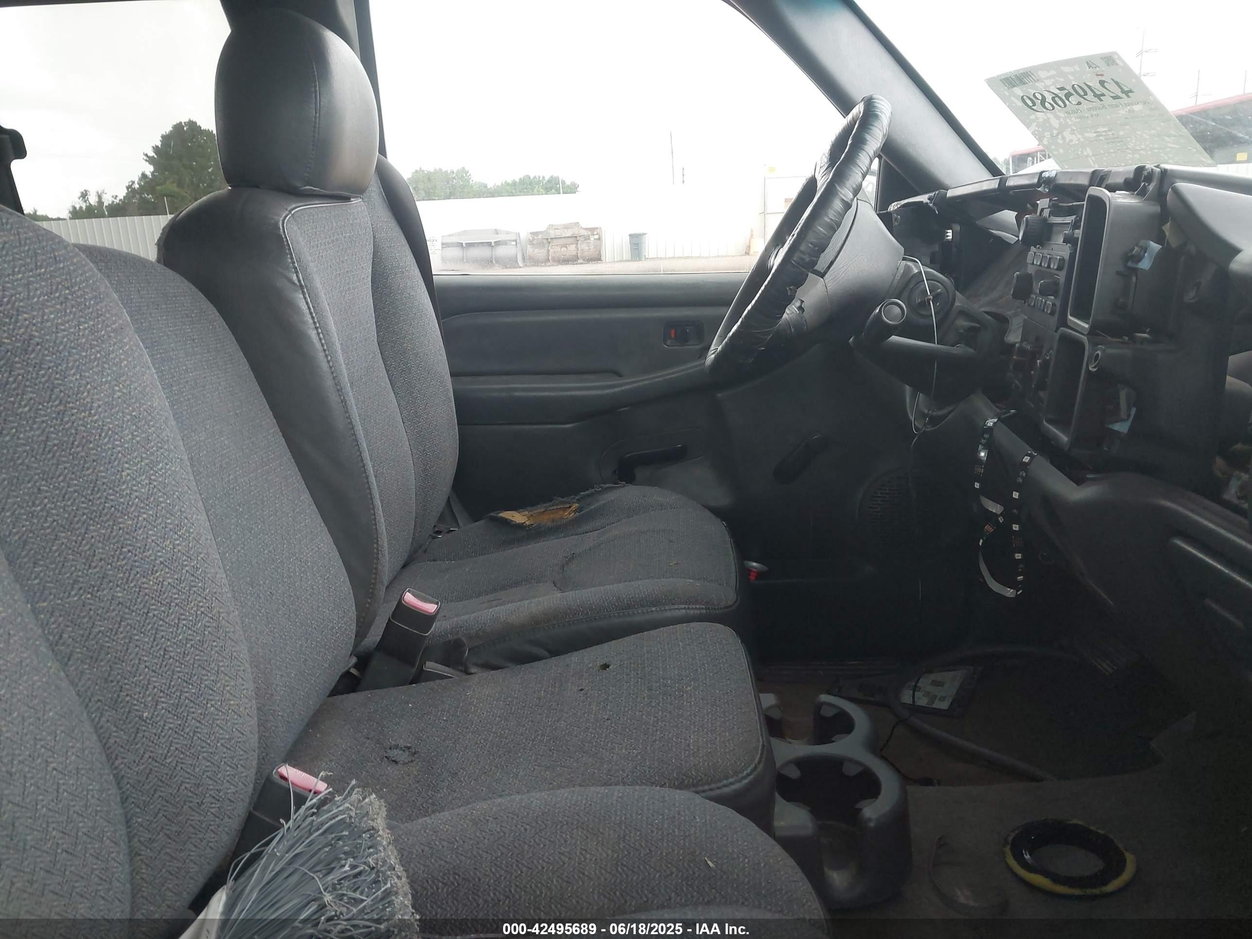 GMC SIERRA image 5