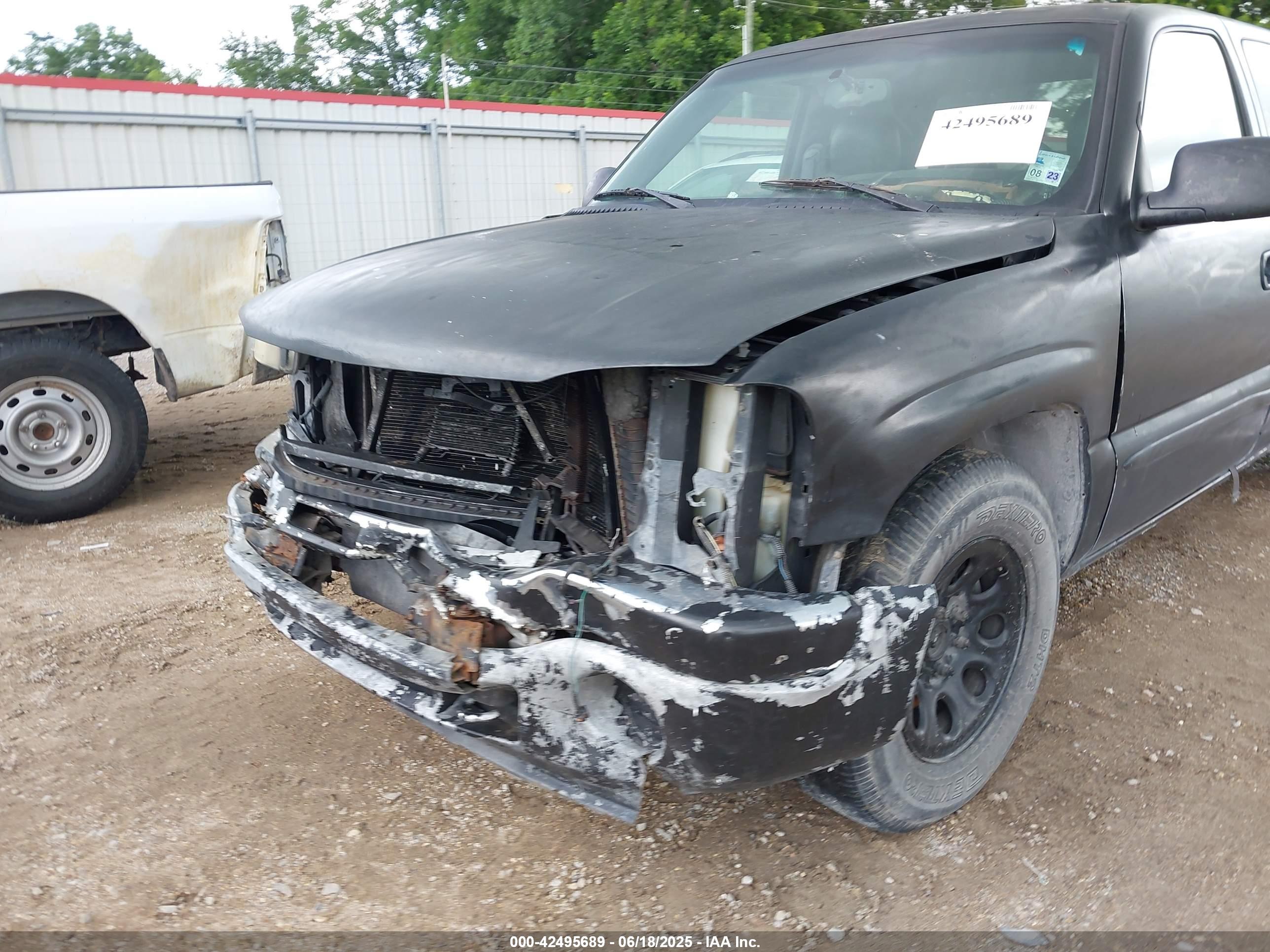 GMC SIERRA image 6