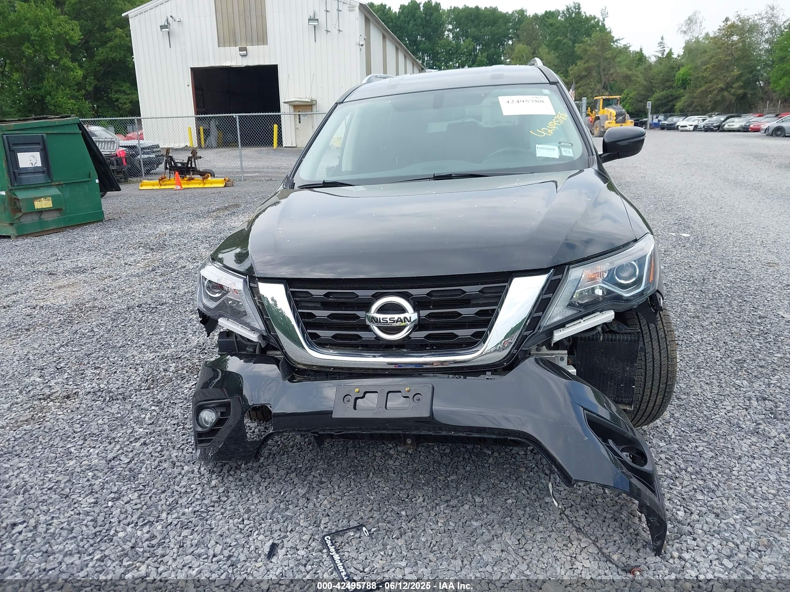 NISSAN PATHFINDER image 6