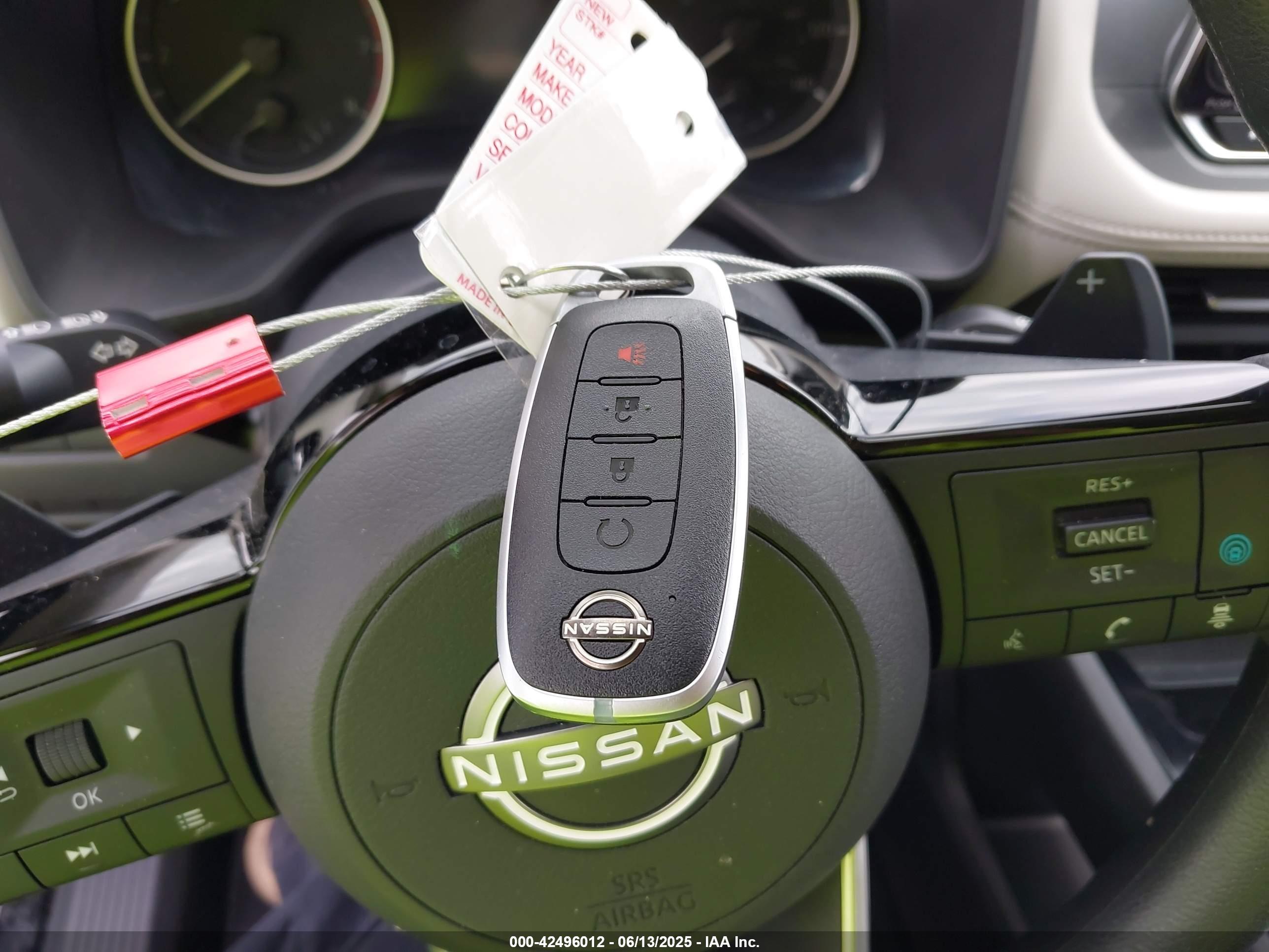 NISSAN ROGUE image 11