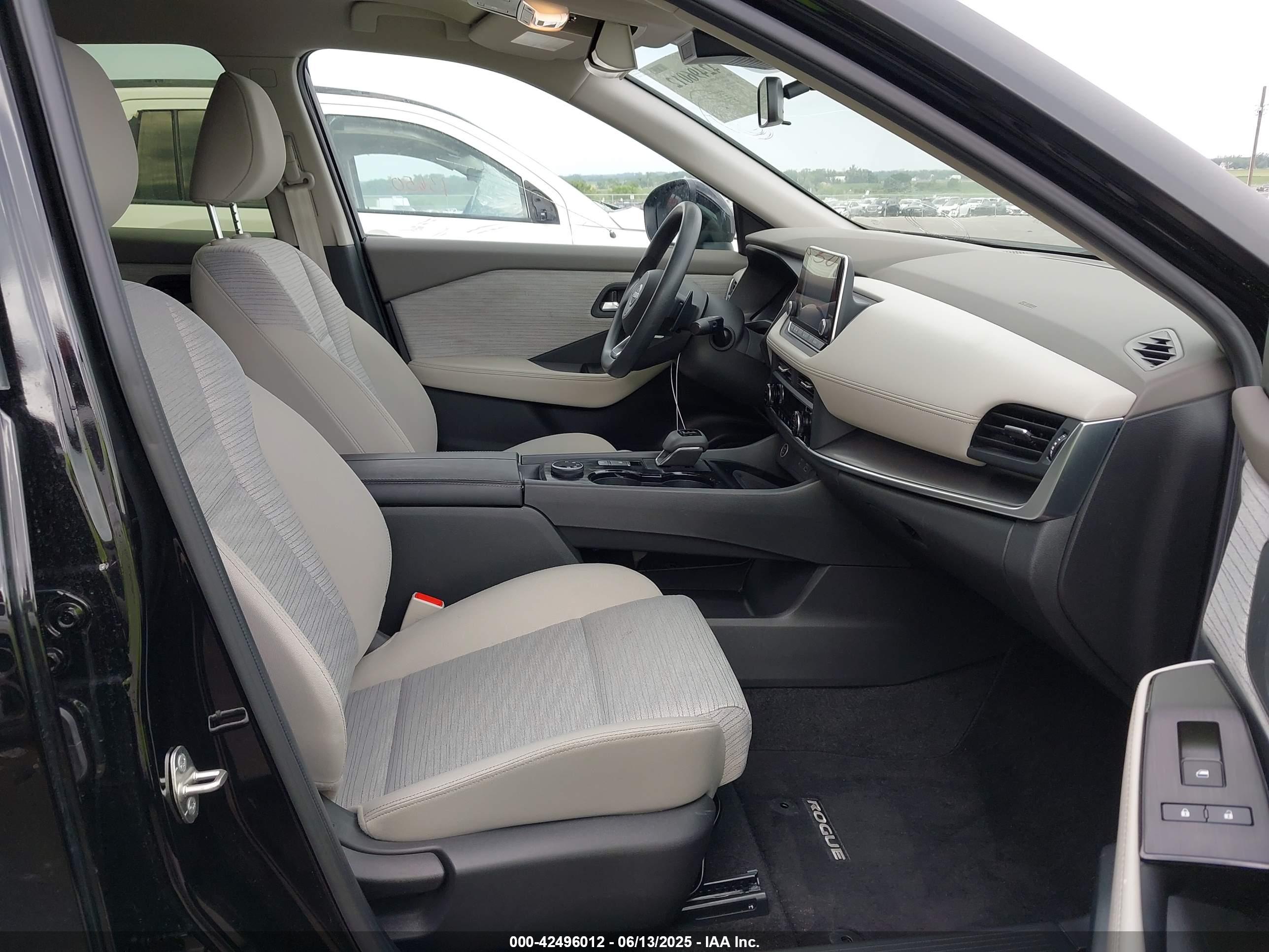 NISSAN ROGUE image 5
