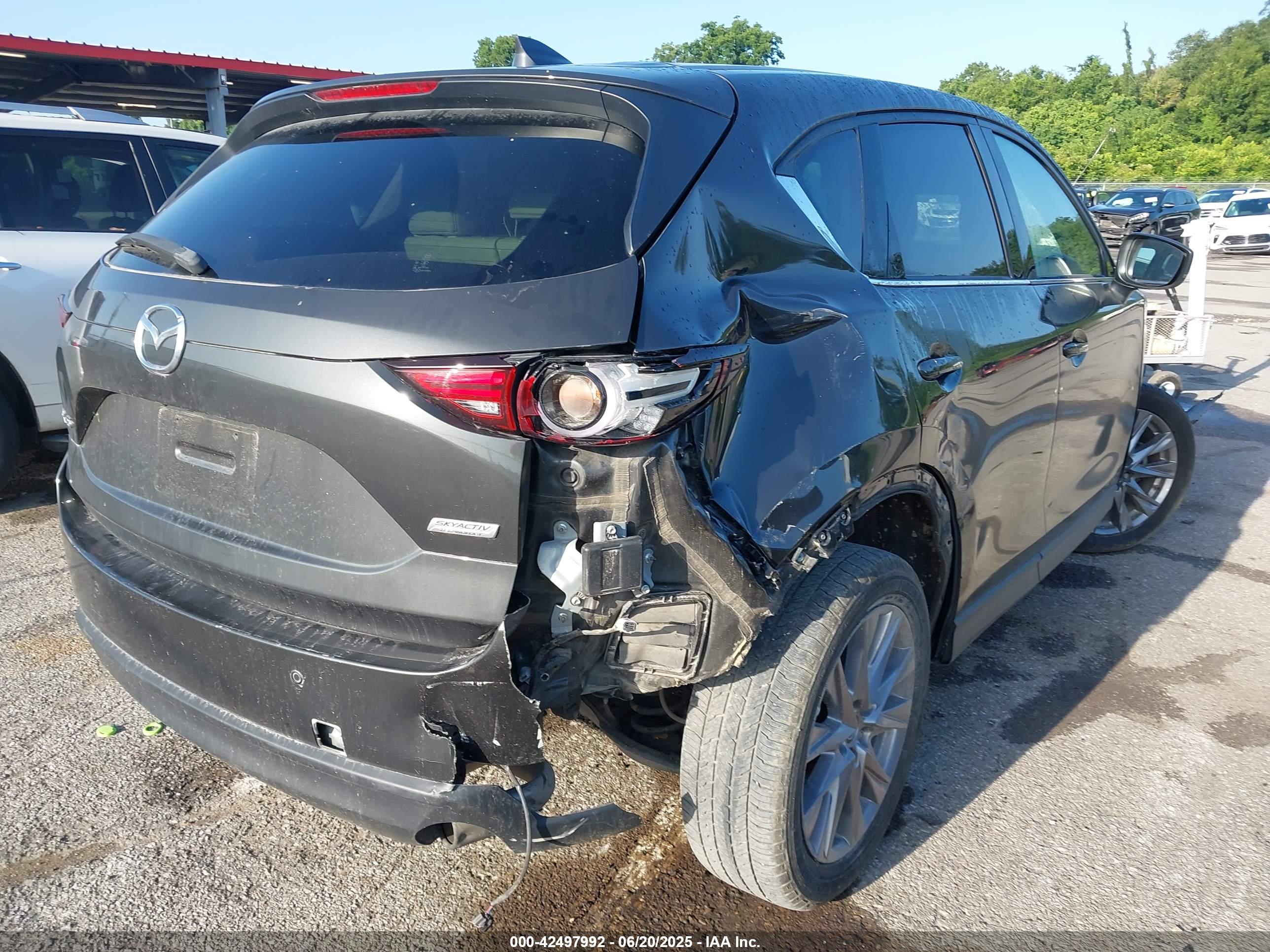 MAZDA CX-5 image 4