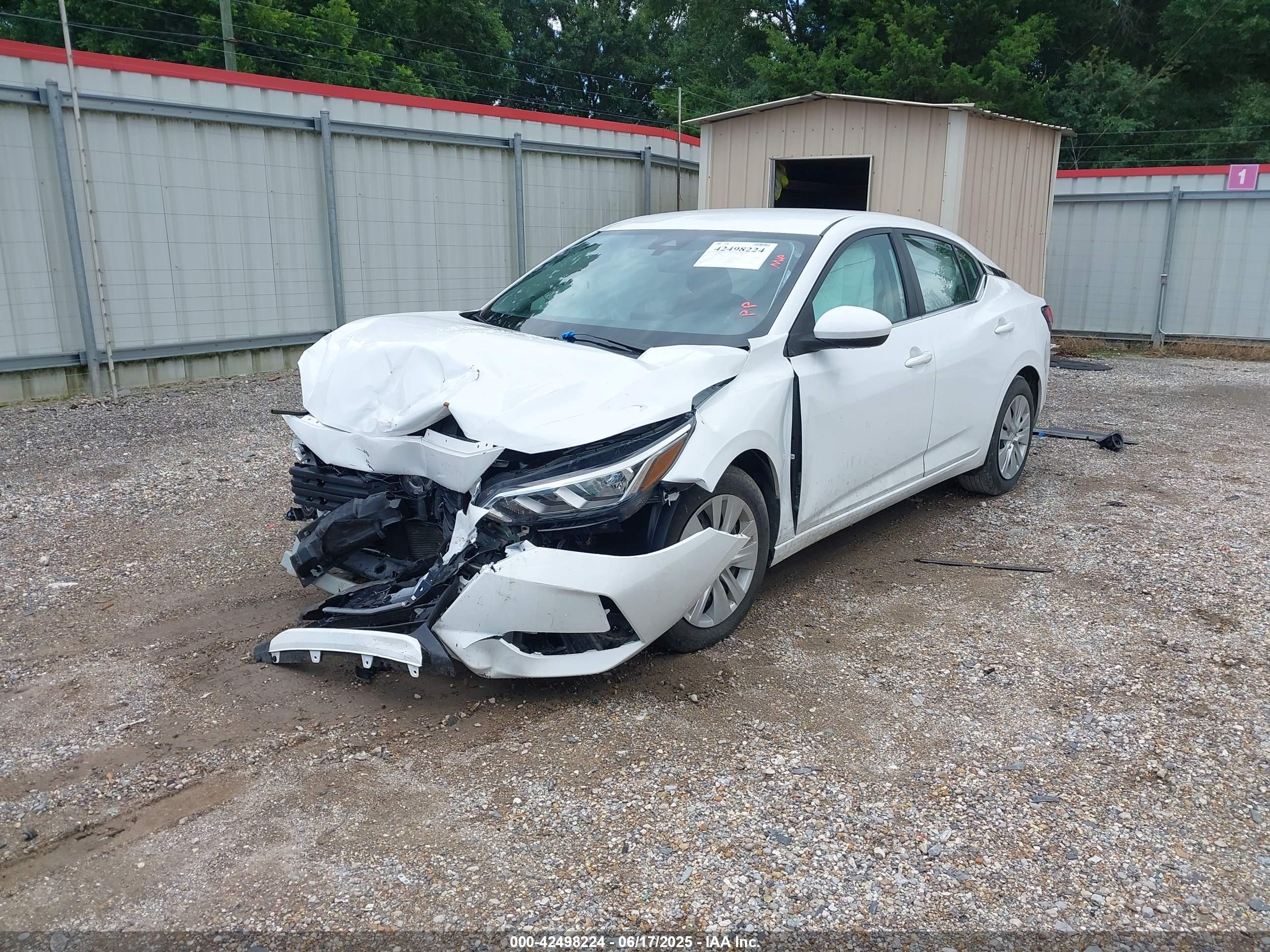 NISSAN SENTRA image 2