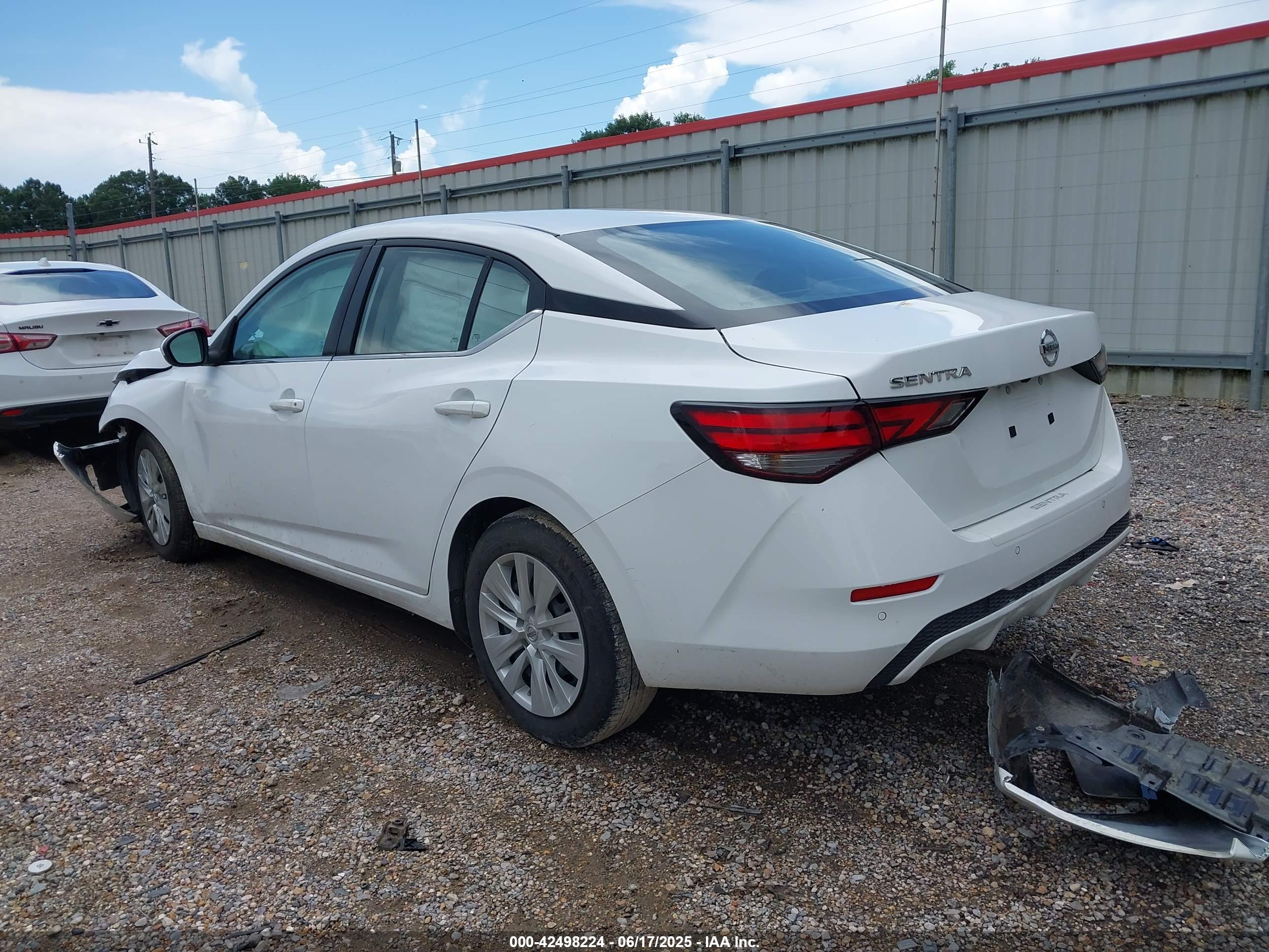NISSAN SENTRA image 3