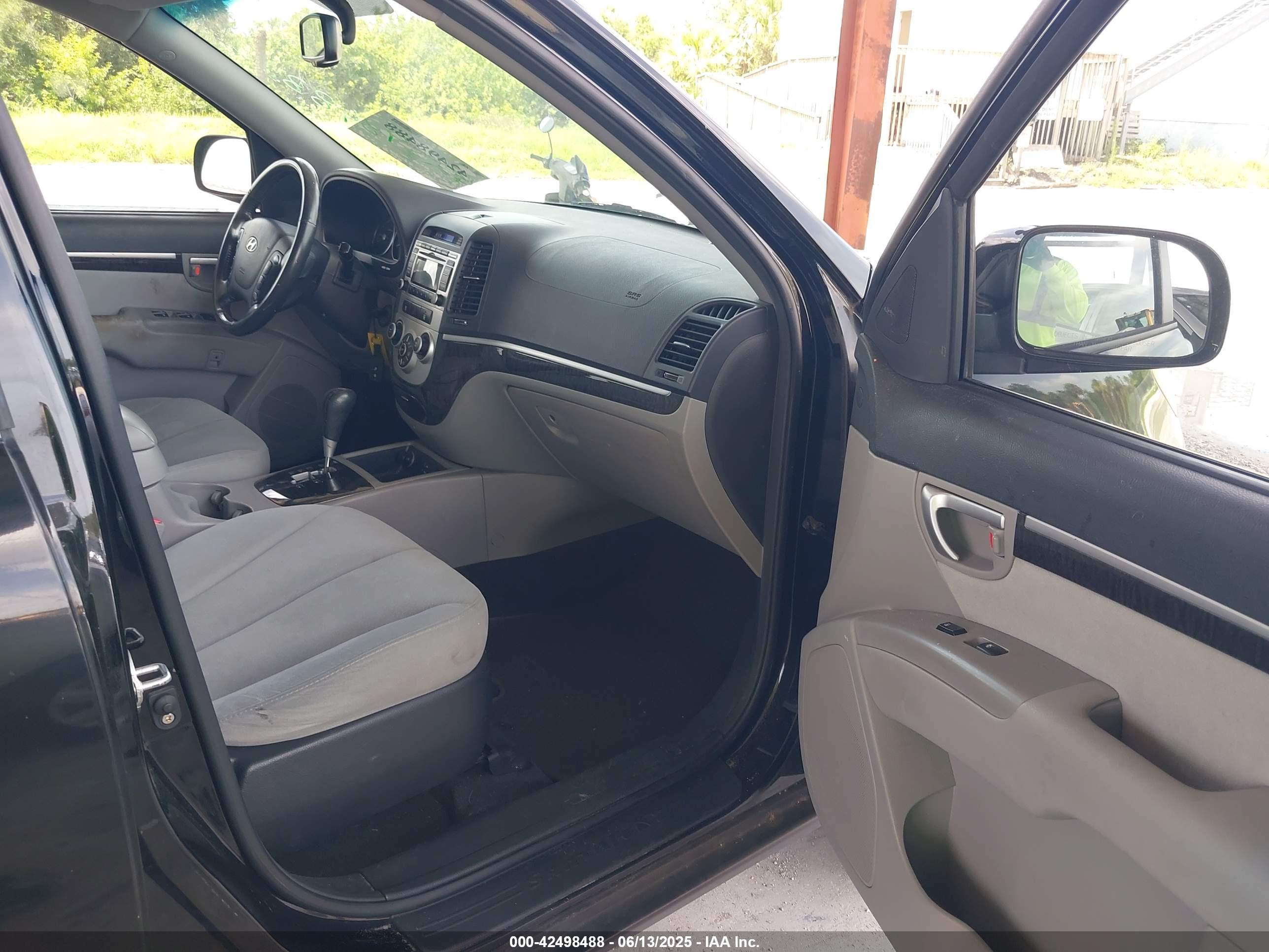 HYUNDAI SANTA image 5