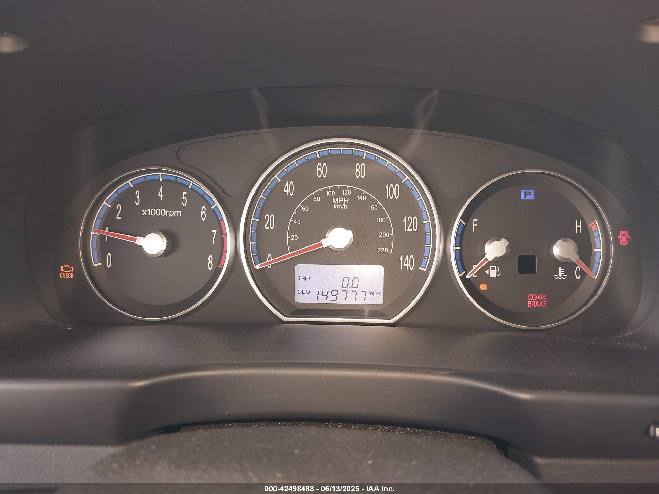 HYUNDAI SANTA image 7